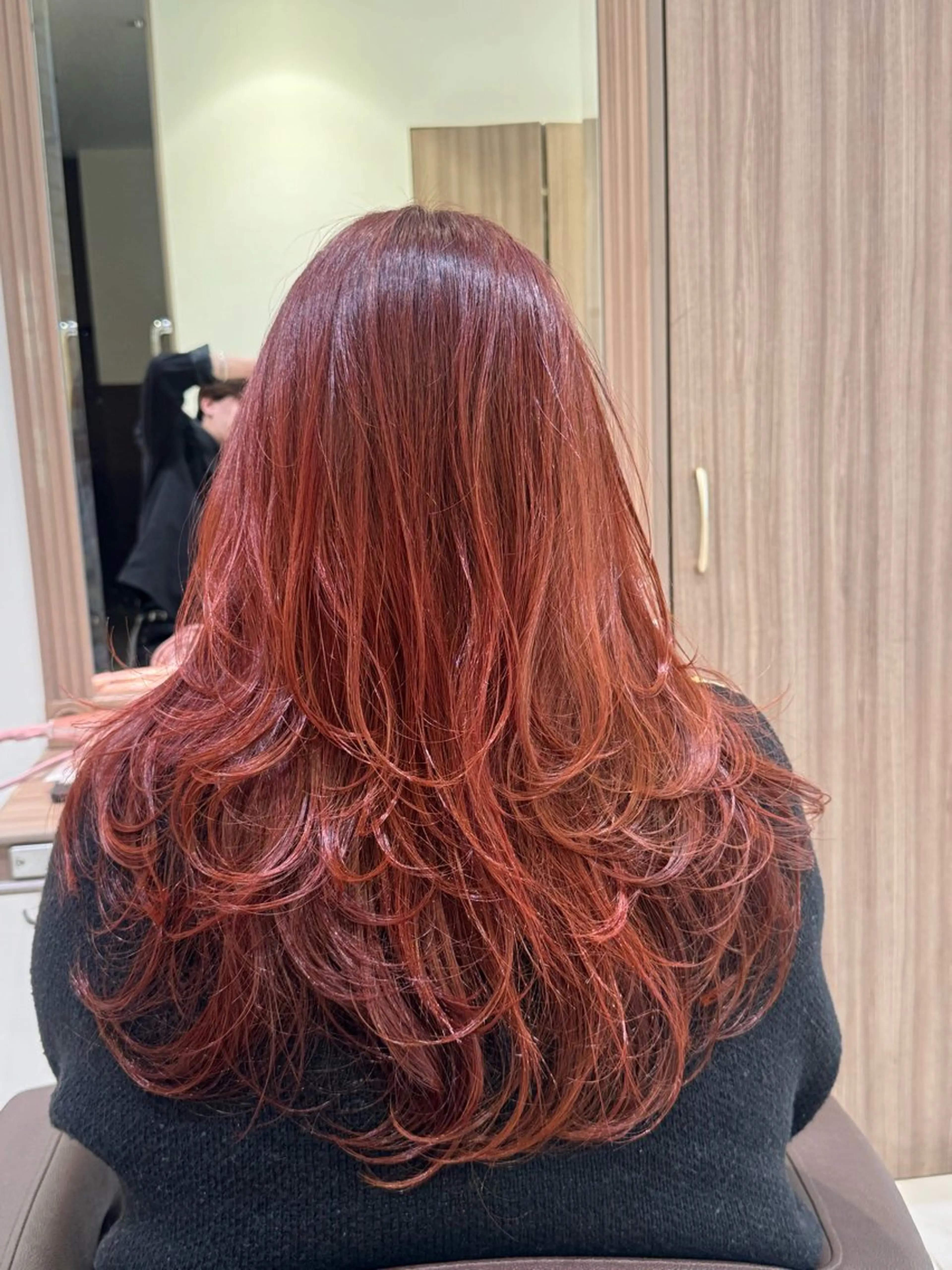 ミディアム カラー ブリーチ ブリーチなしカラー レッドカラー ハイレイヤー レイヤーカット カット ヘアカラー トリートメント 菊池 遼/透明感 /韓国レイヤー/艶感のヘアスタイル