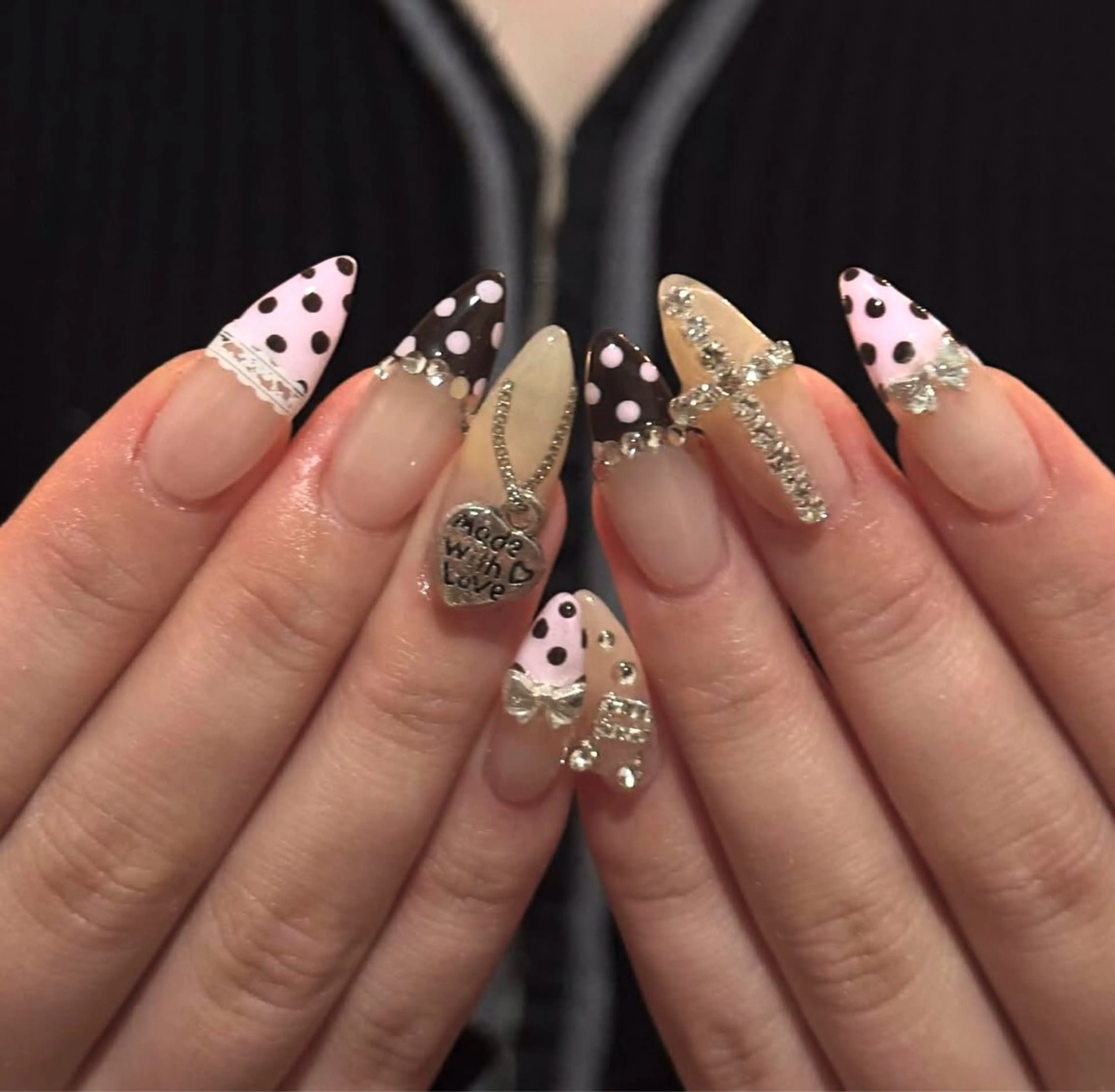 ネイル 長さ出し グラデーション キラキラネイル 韓国ネイル ラメ(グリッター) ハンドネイル ハンドケア Chisa Nail Studio所属・チ サのネイルデザイン