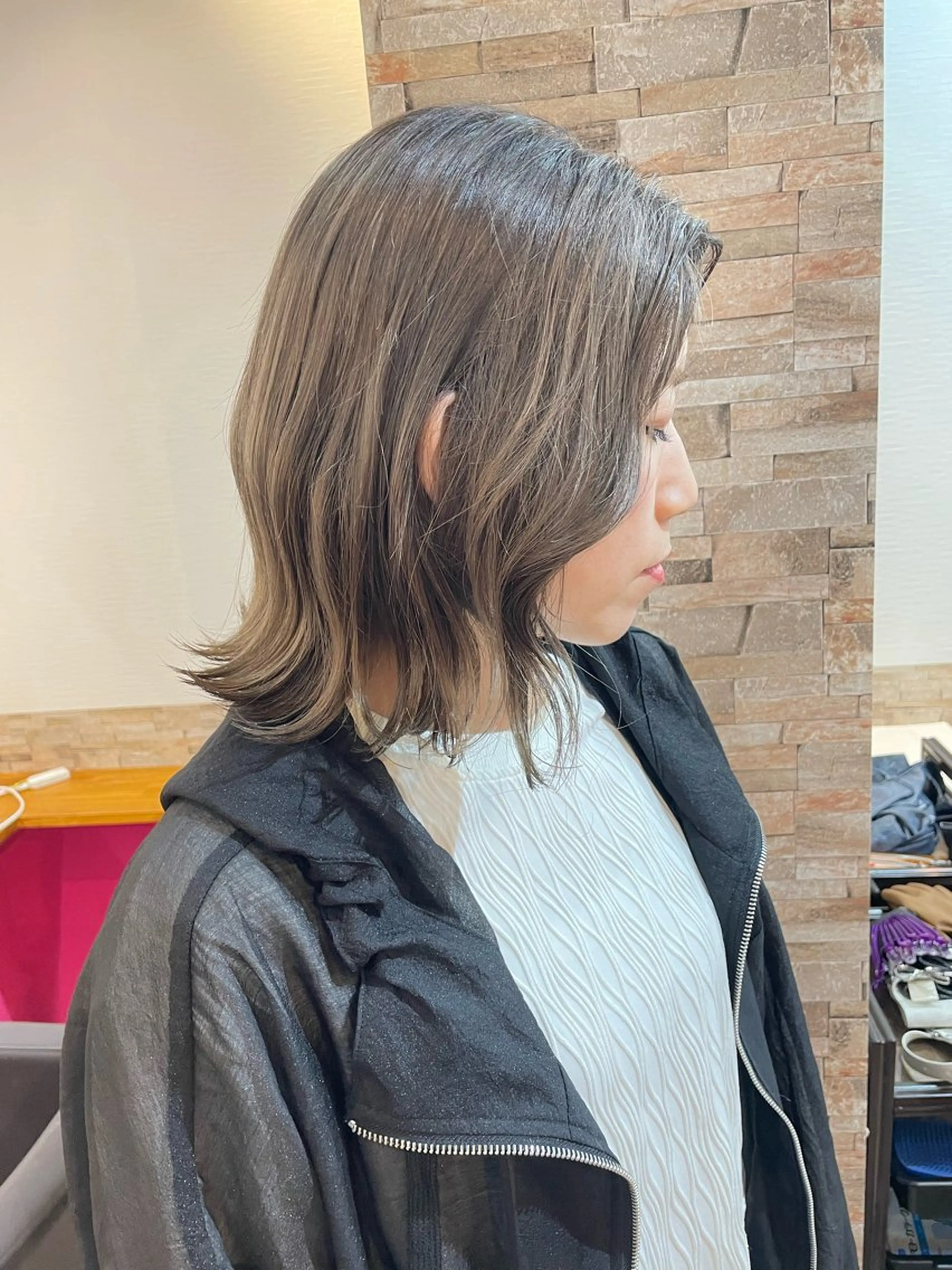 セミロング カラー グレージュ ヘアカラー トリートメント STAR RIVER所属・YUI/ ブリーチカラー🌷のヘアスタイル