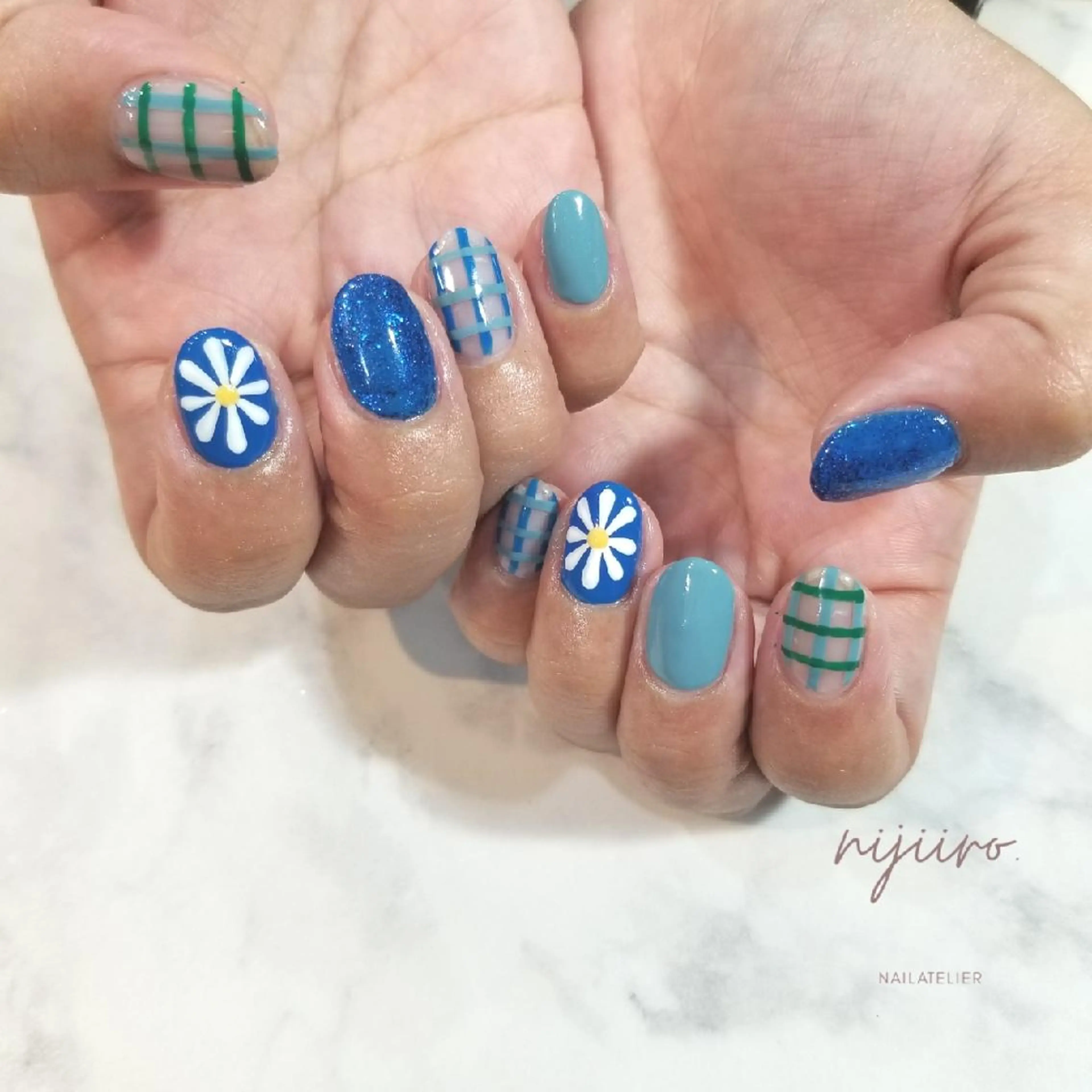 ネイル ハンドネイル nailatelier nijiiro.所属・nijiiro🌈 サトウのネイルデザイン