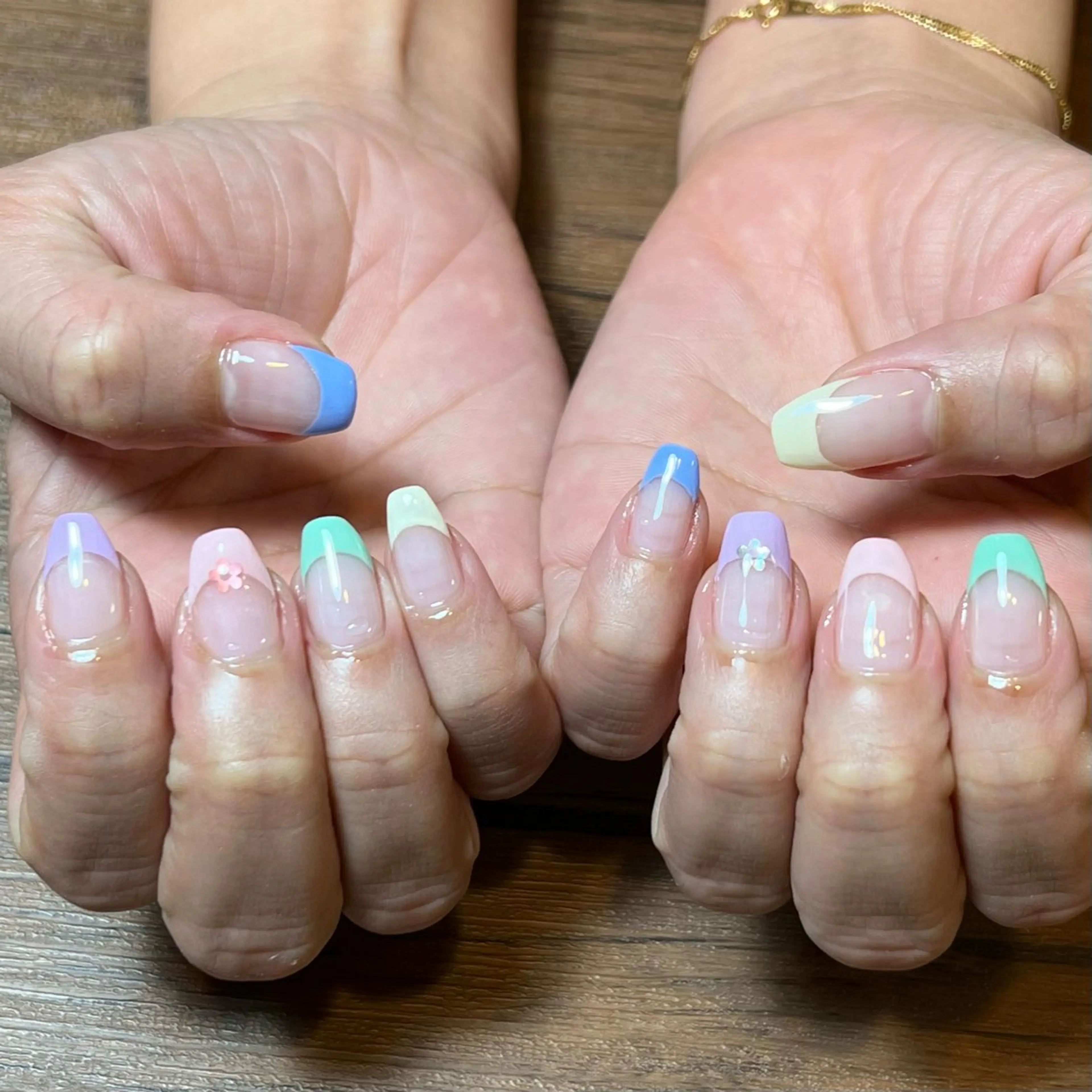 ネイル HENRIETTA NAILSALONのネイルデザイン