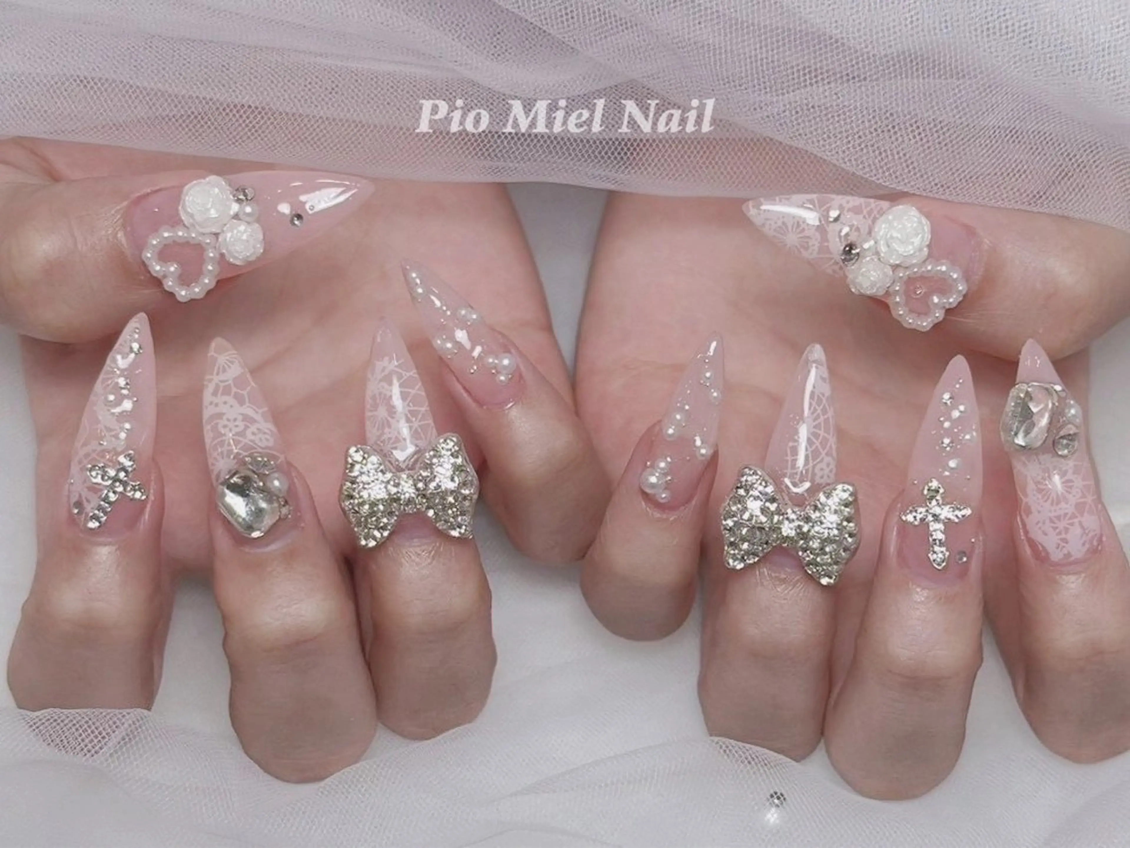 ネイル ハンドネイル HANA 長さだしのネイルデザイン