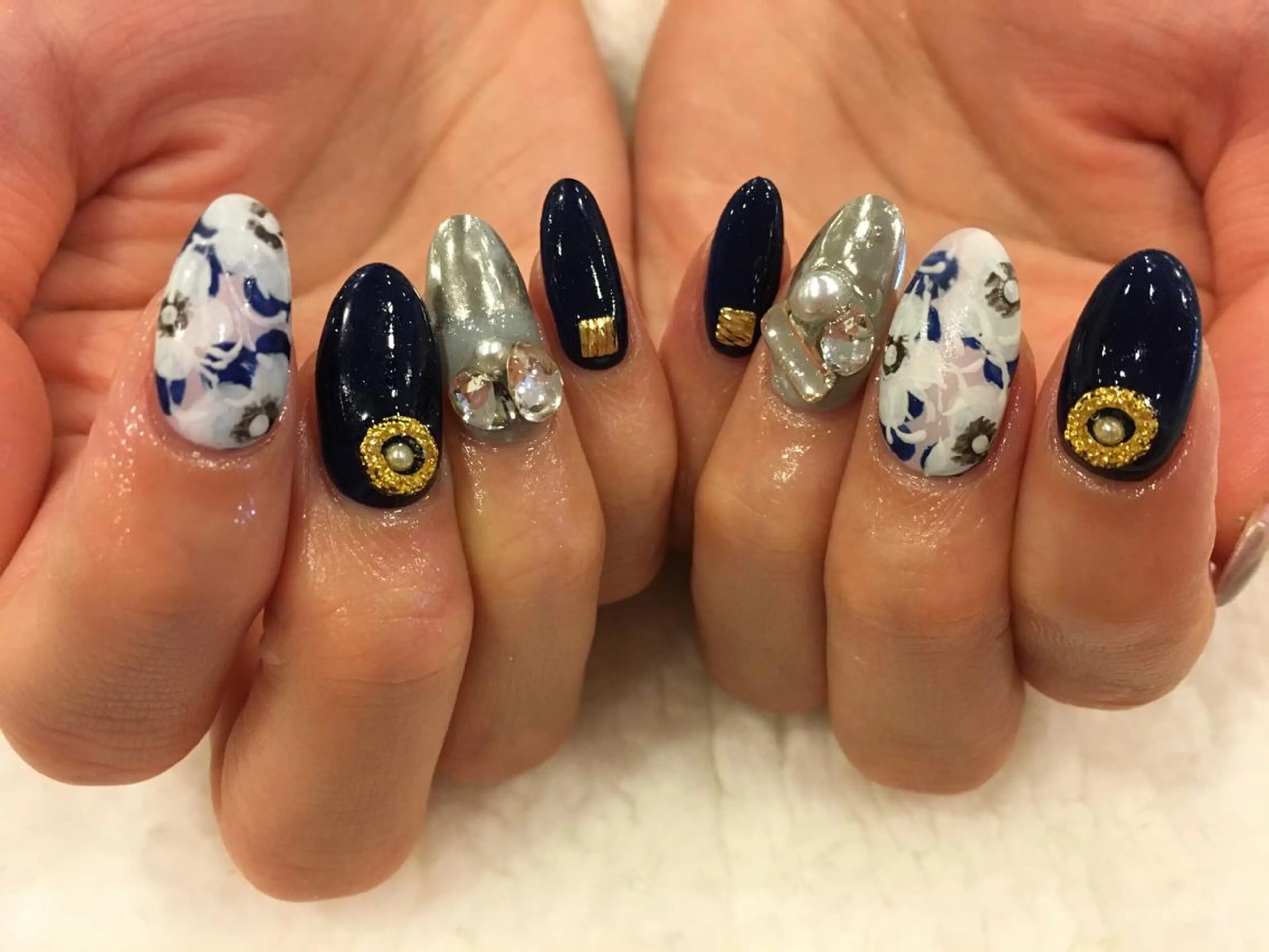 ネイル にしぐち はるかのネイルデザイン