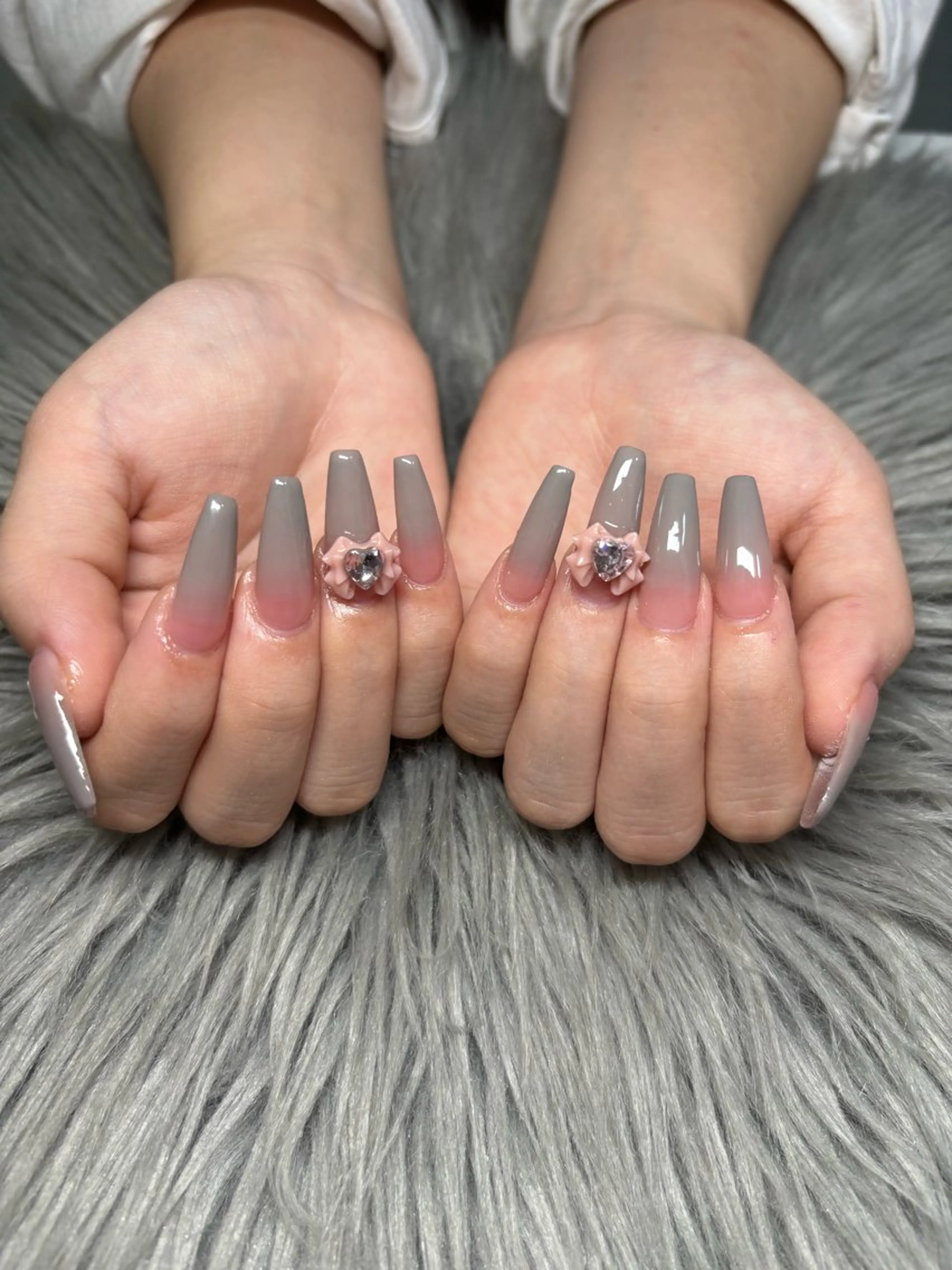 ネイル 鈴木 歩華のネイルデザイン