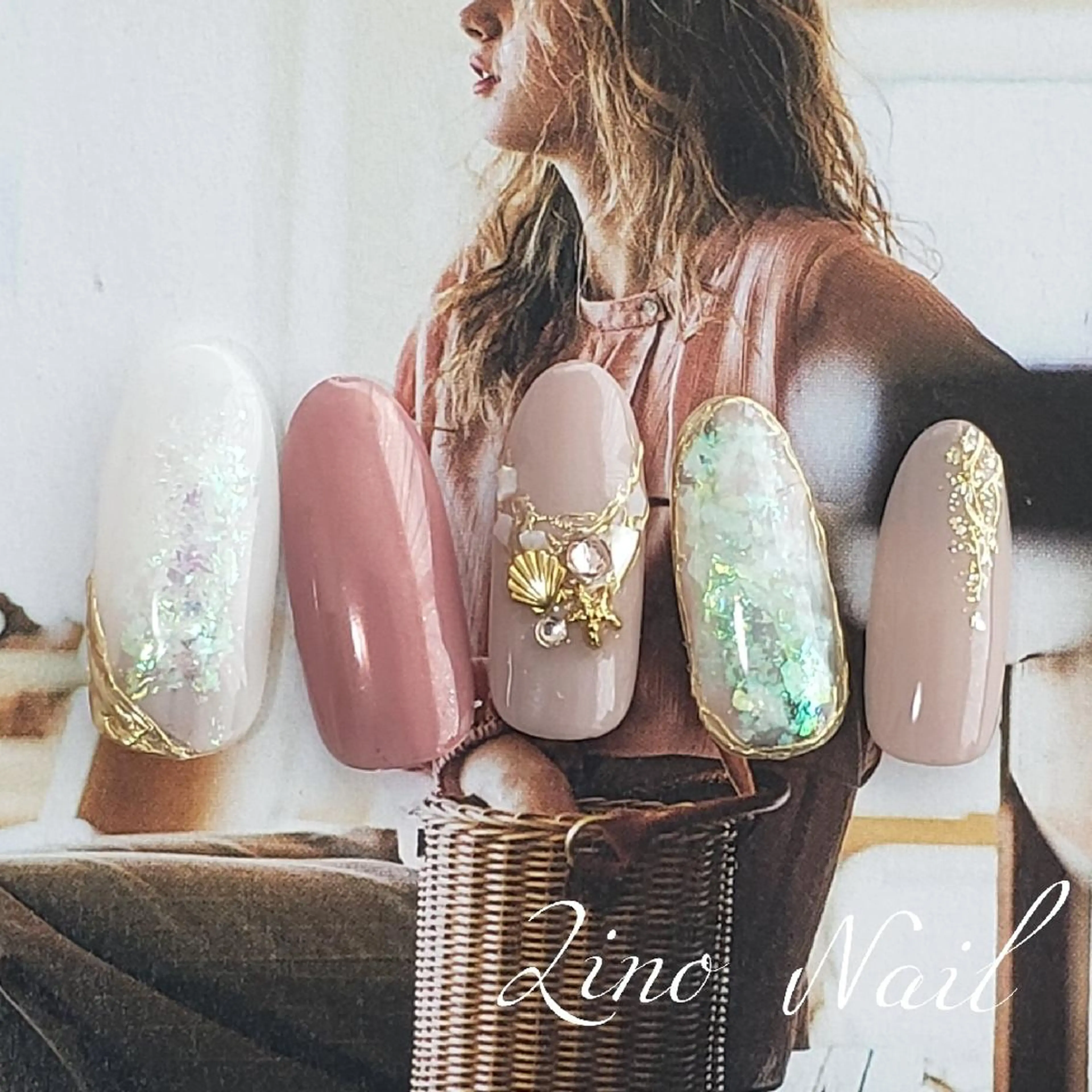 ネイル オーロラネイル カジュアル ジェルネイル キラキラネイル ミラーネイル ハンドネイル Lino Nailのネイルデザイン