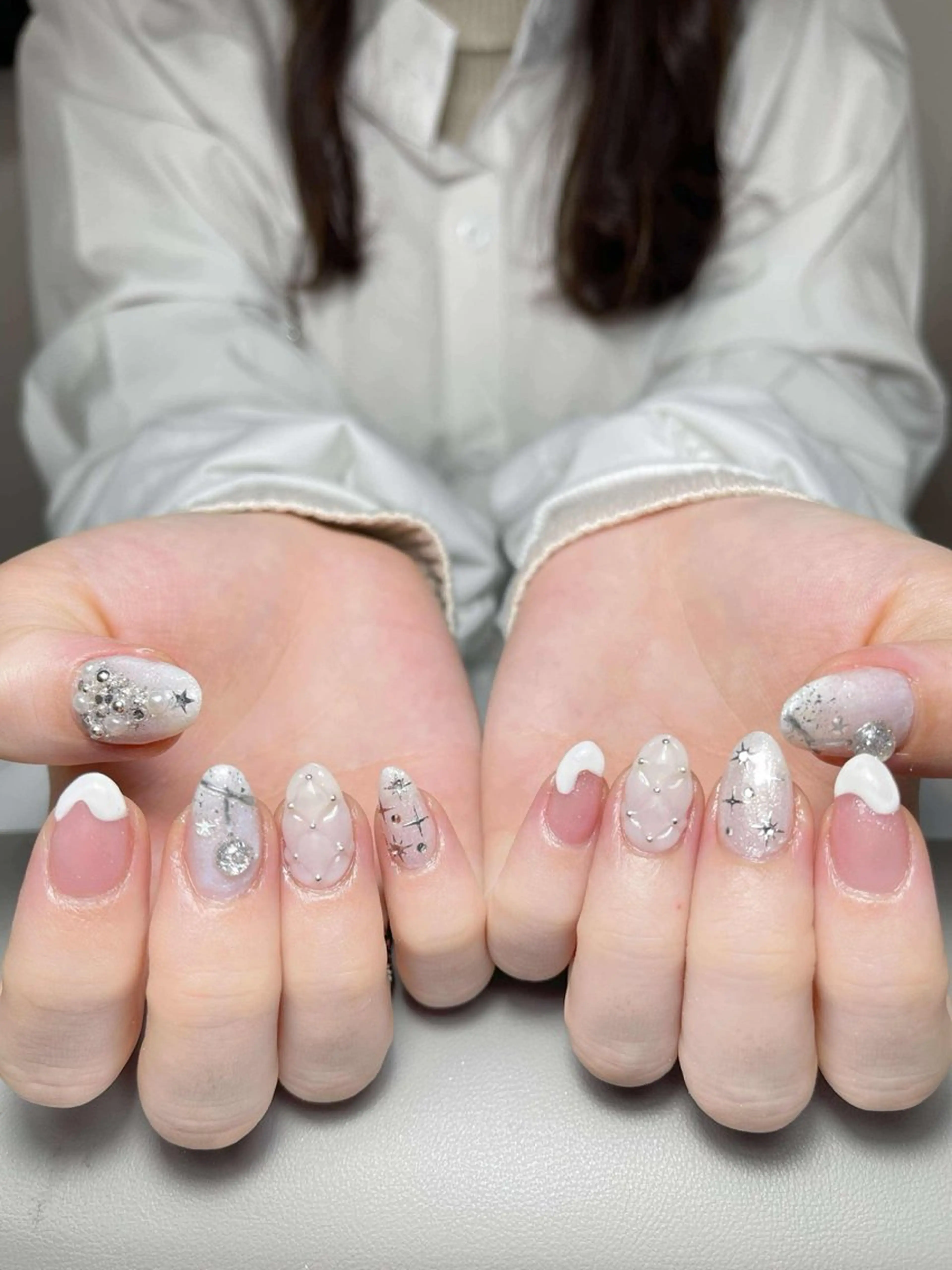 ネイル アートネイル フレンチネイル ジェルネイル グラデーション 韓国ネイル ハンドネイル 💕鈴木ユリ パラジェル/オフ無料のネイルデザイン