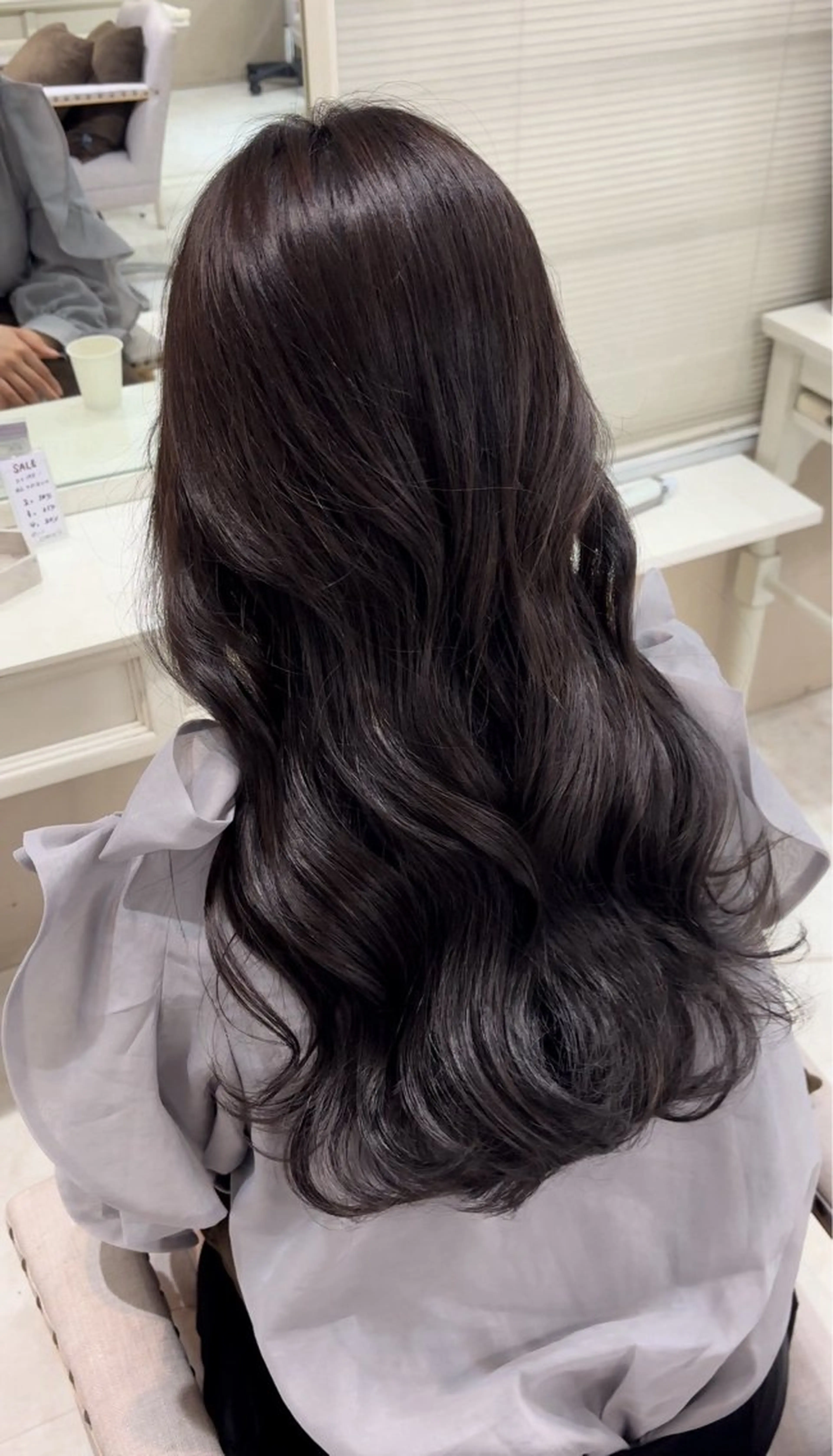 ロング カラー 黒髪 透明感カラー ヘアカラー クララ 🐈‍⬛のヘアスタイル