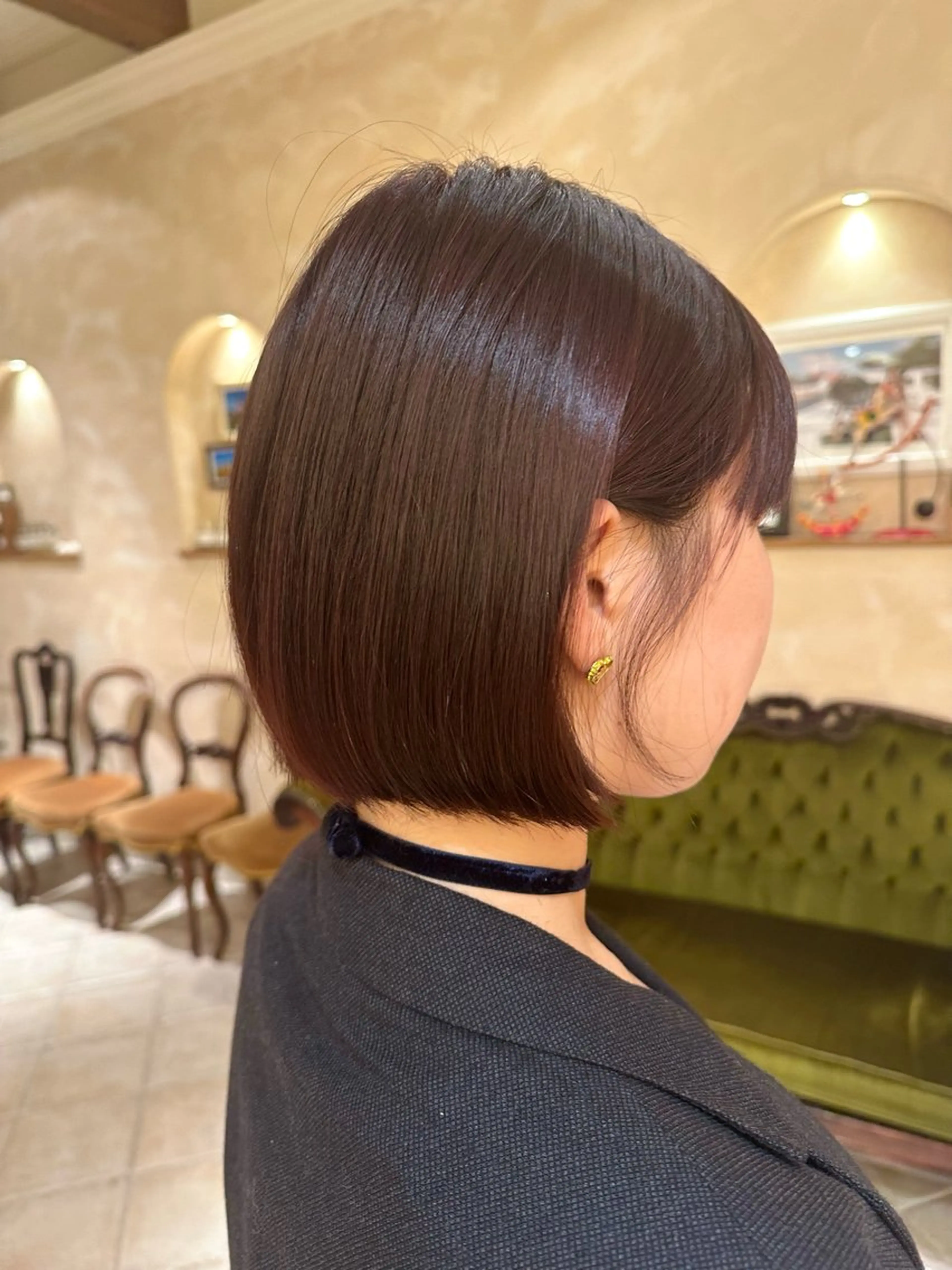 ショート カラー ボブ 青山 莉奈のヘアスタイル