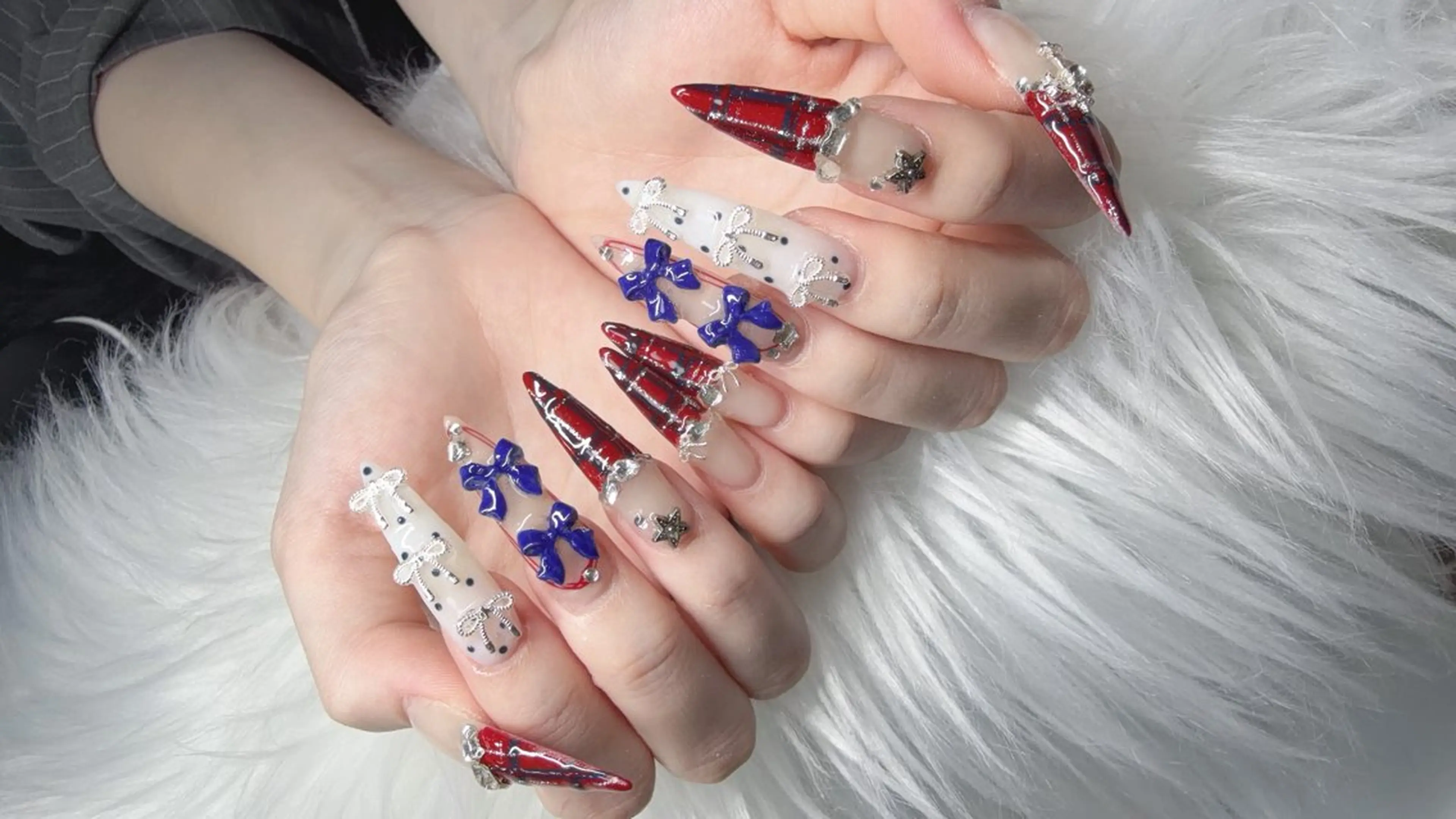 ネイル ハンドネイル Lee Nailsのネイルデザイン