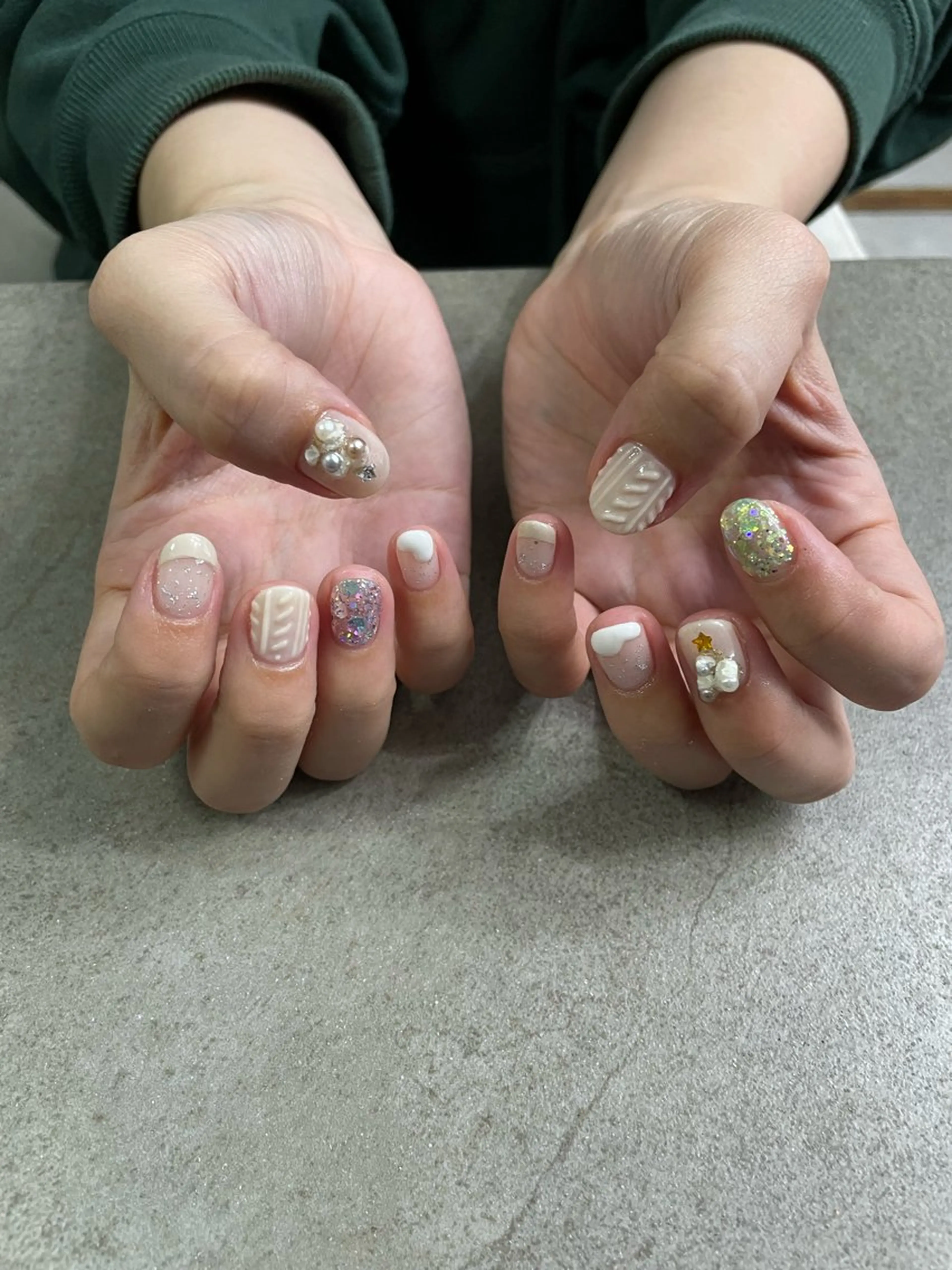 ネイル 冬ネイル クリスマス ハンドネイル F room 表参道のネイルデザイン