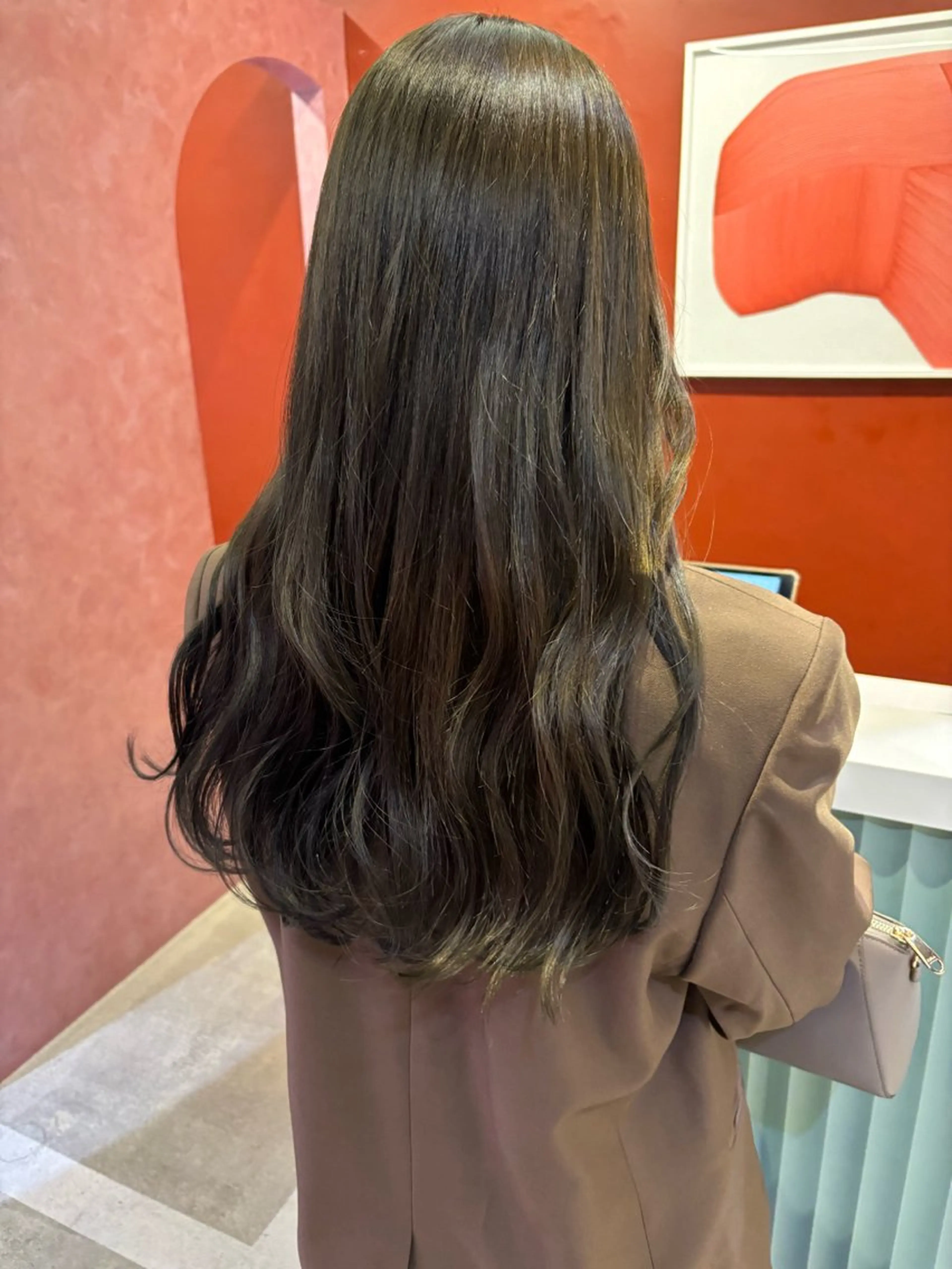 ロング LOREN＋透明感 オリーブhirokoのヘアスタイル