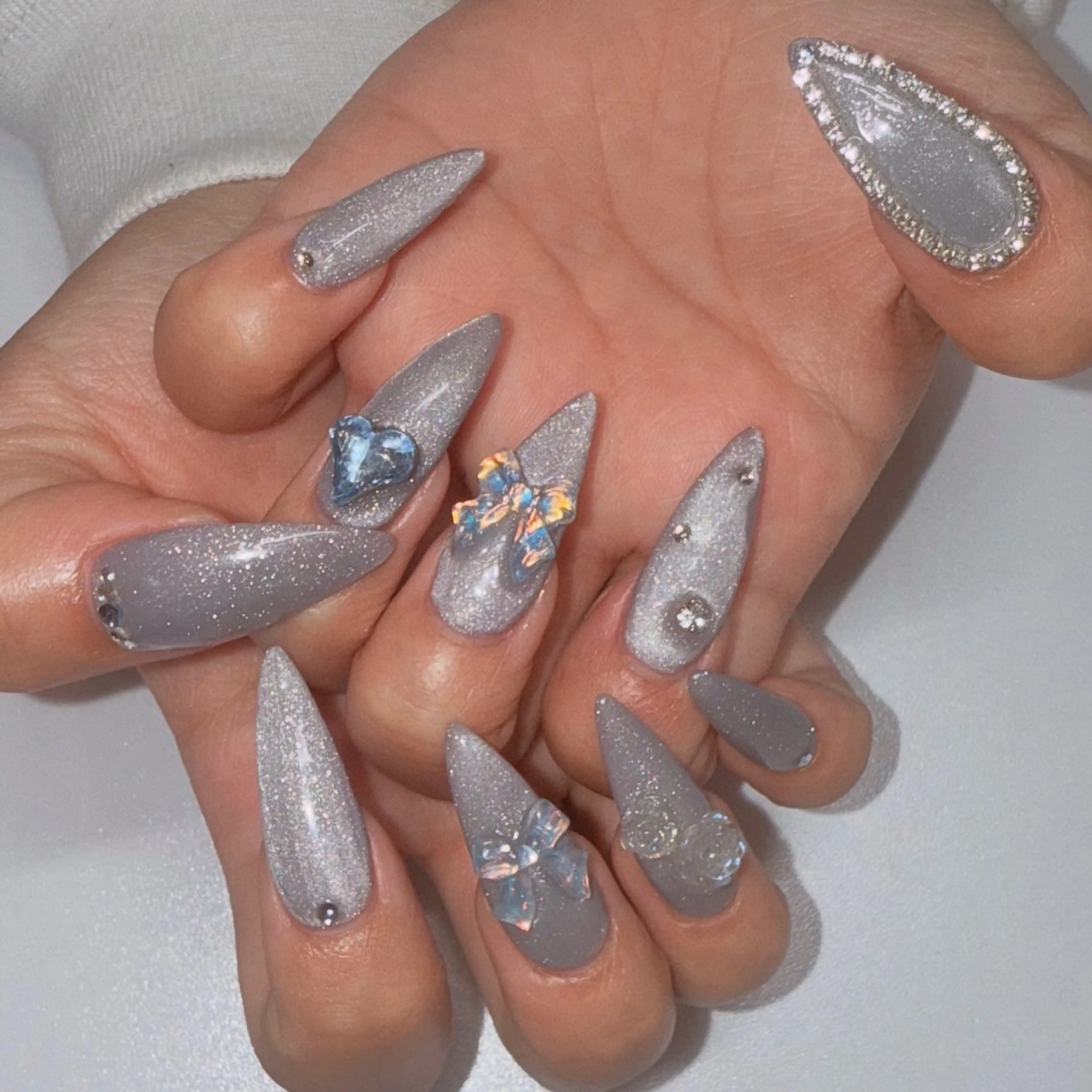 ネイル ハンドネイル 右田 里桜のネイルデザイン