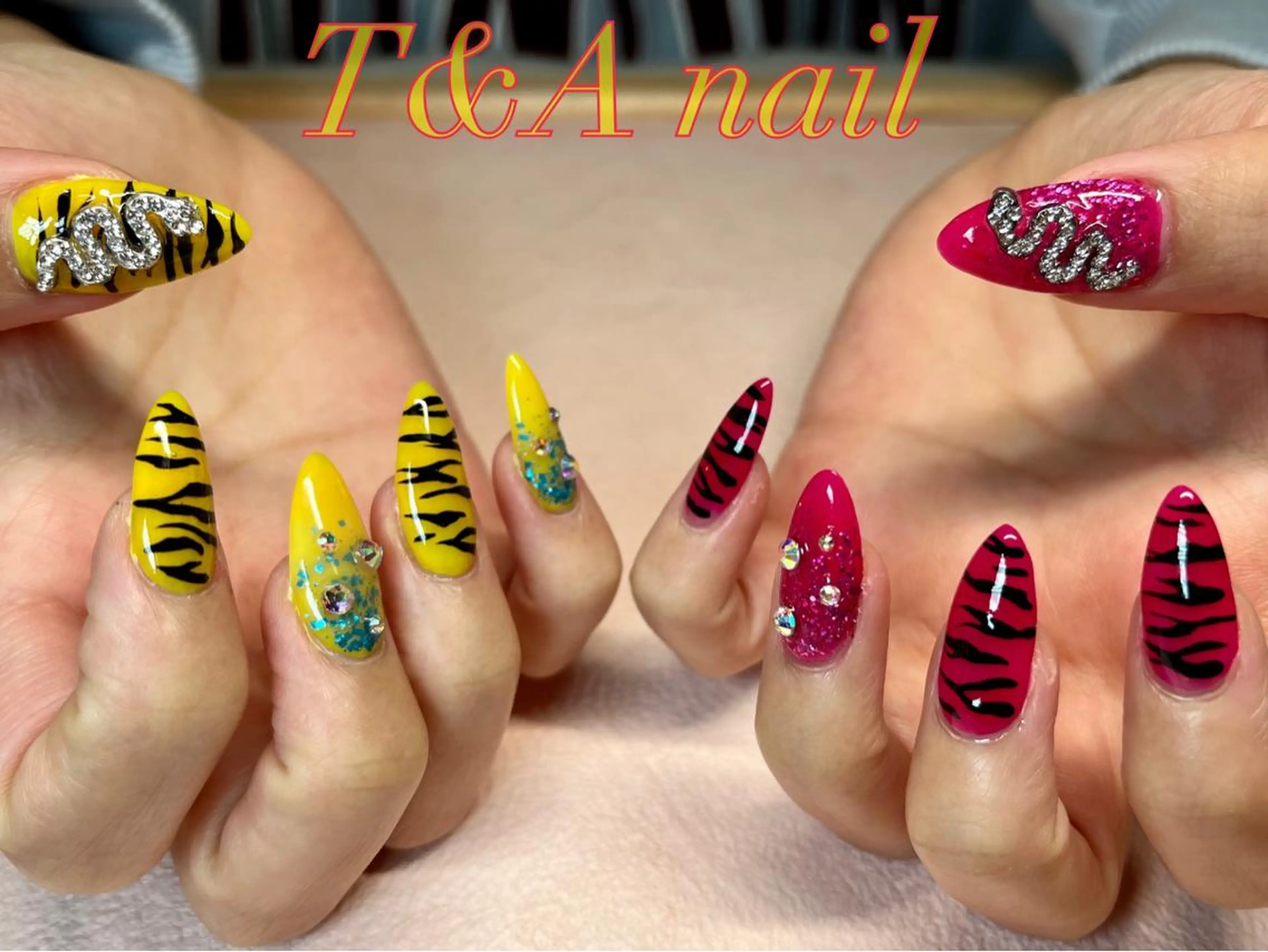 セミロング ネイル 長さ出し ジェルネイル キラキラネイル ニュアンスネイル ピンク ハンドネイル T&A nailのネイルデザイン