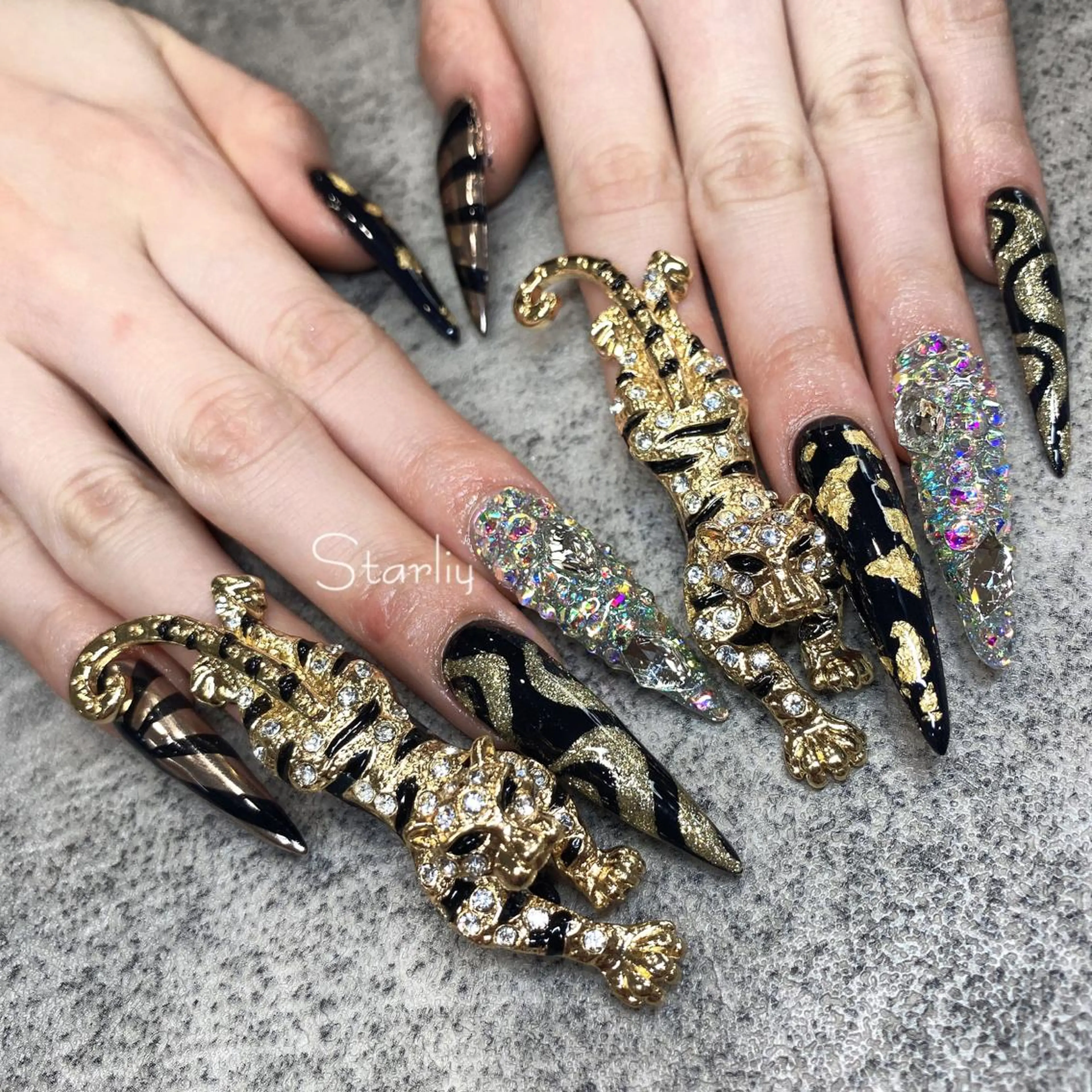 ネイル Starliy所属・~Starliy~ 三重県津市のネイルデザイン