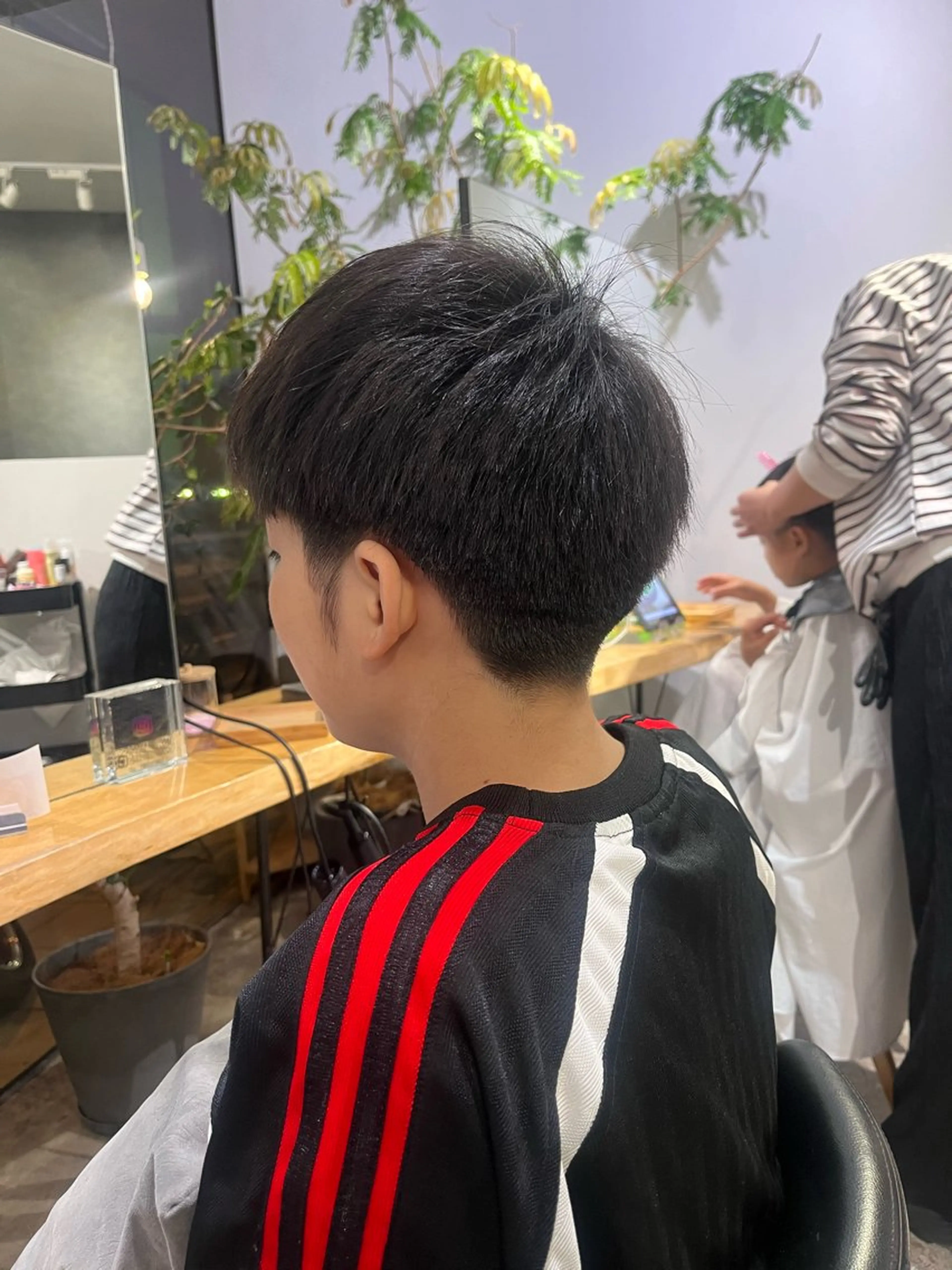 メンズ キッズ 刈り上げ 友 美海のヘアスタイル