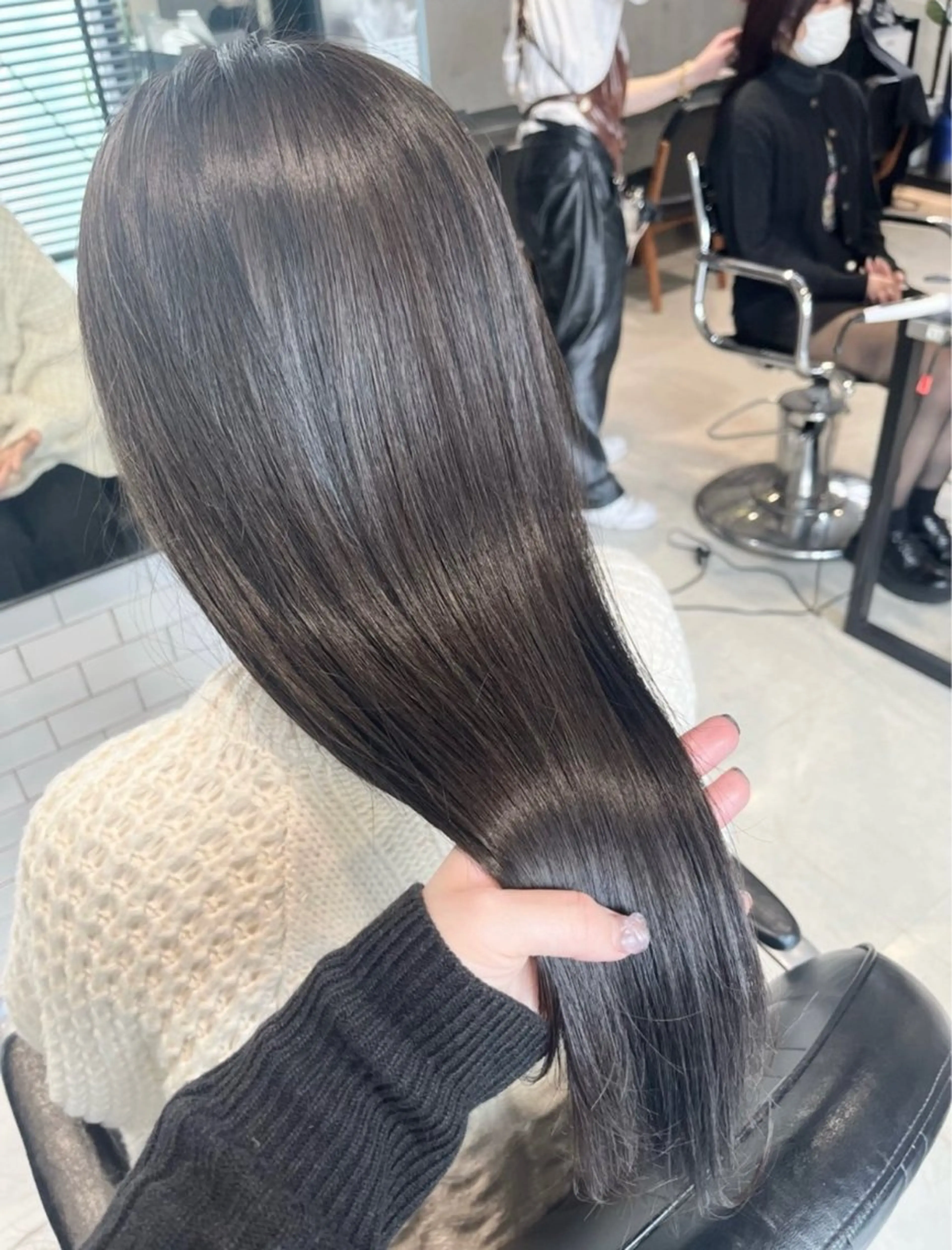 ロング カラー パーマ ヘアアレンジ ヘアカラー トリートメント 透明感/オリーブ/ グレージュ/YUKAのヘアスタイル