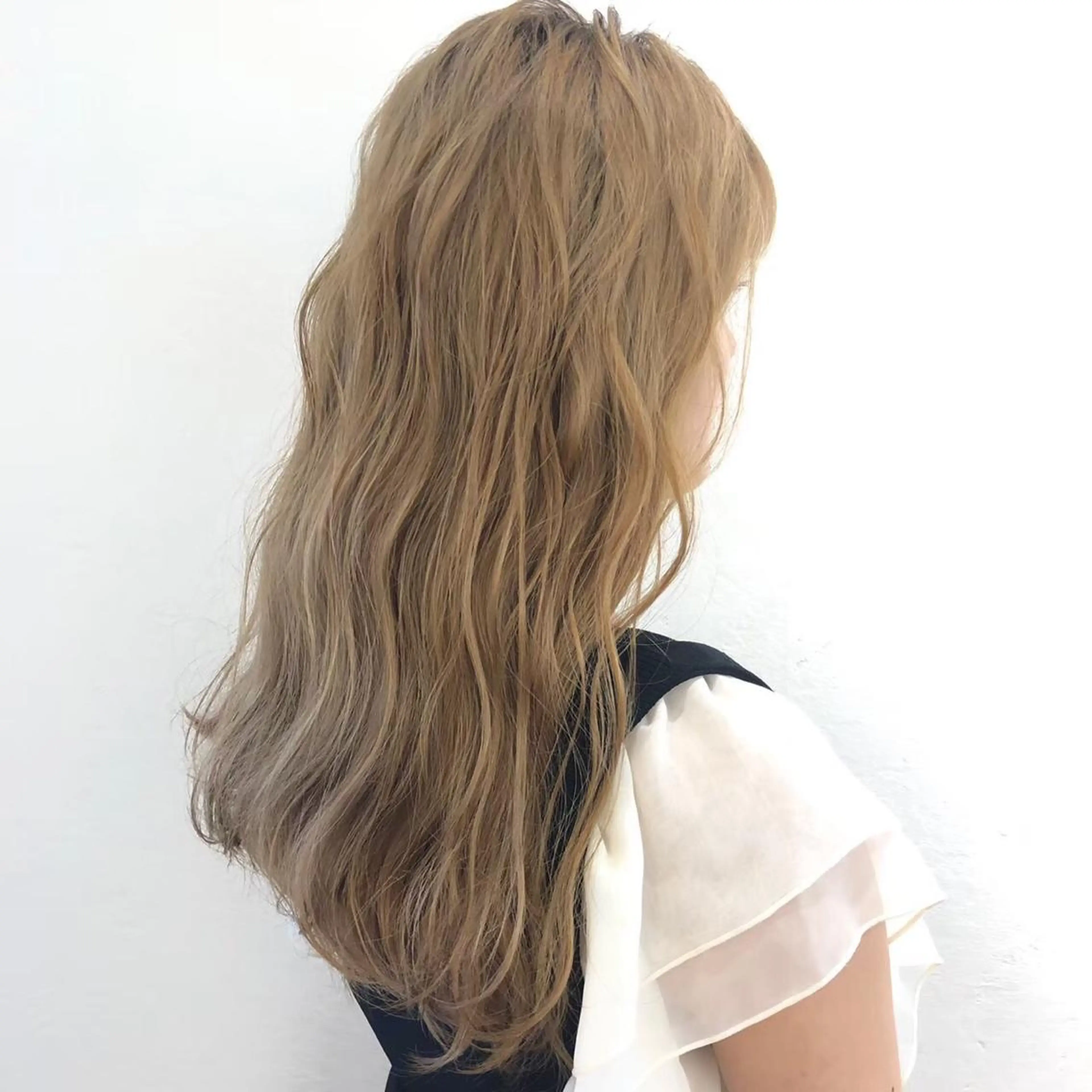 ロング カラー 太田 妃乃のヘアスタイル