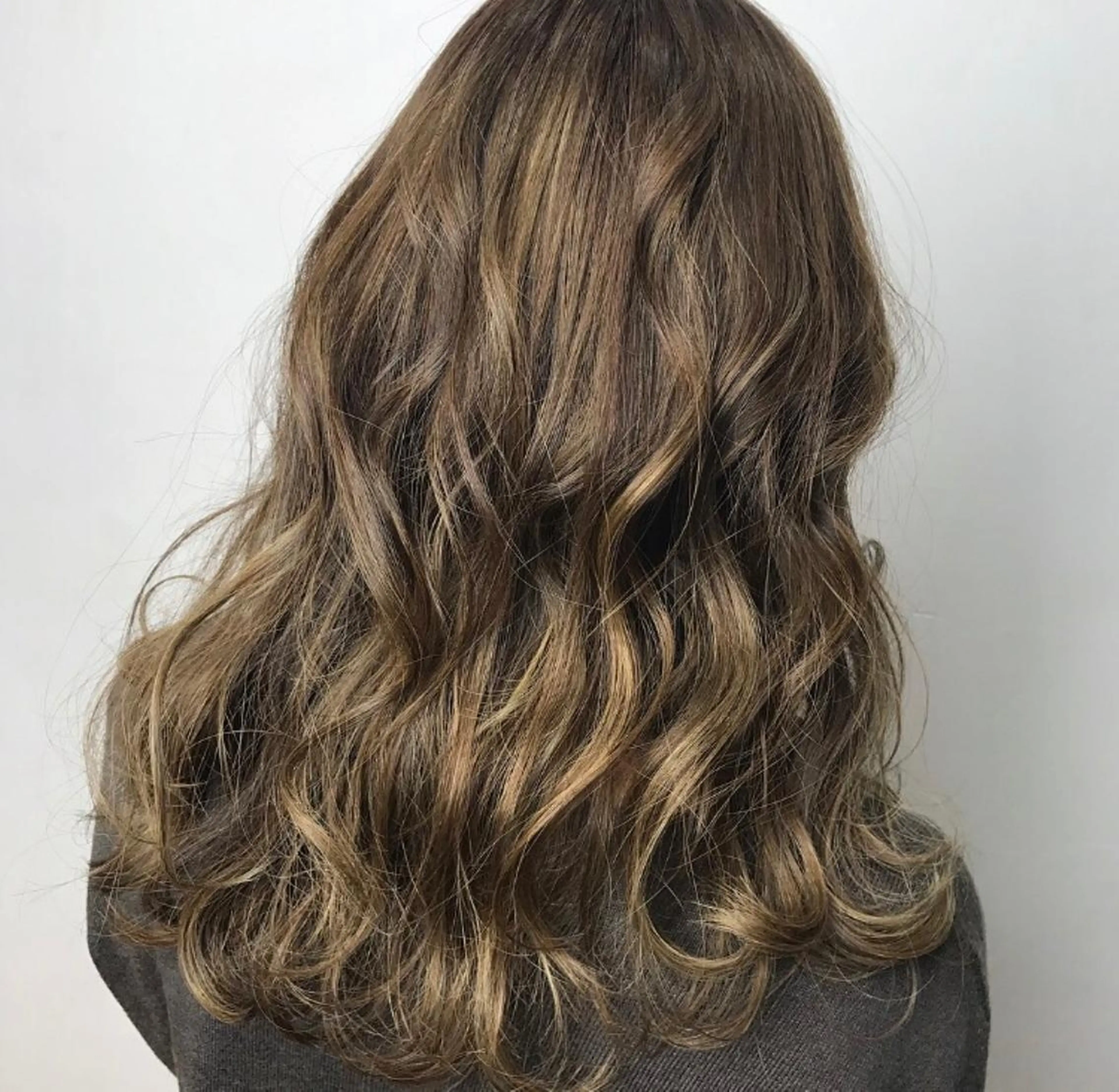 ショート ミディアム セミロング ロング カラー アッシュ ベージュカラー ハイライトカラー ハイライト メンズカット特化柏駅 徒歩3分LOUのヘアスタイル