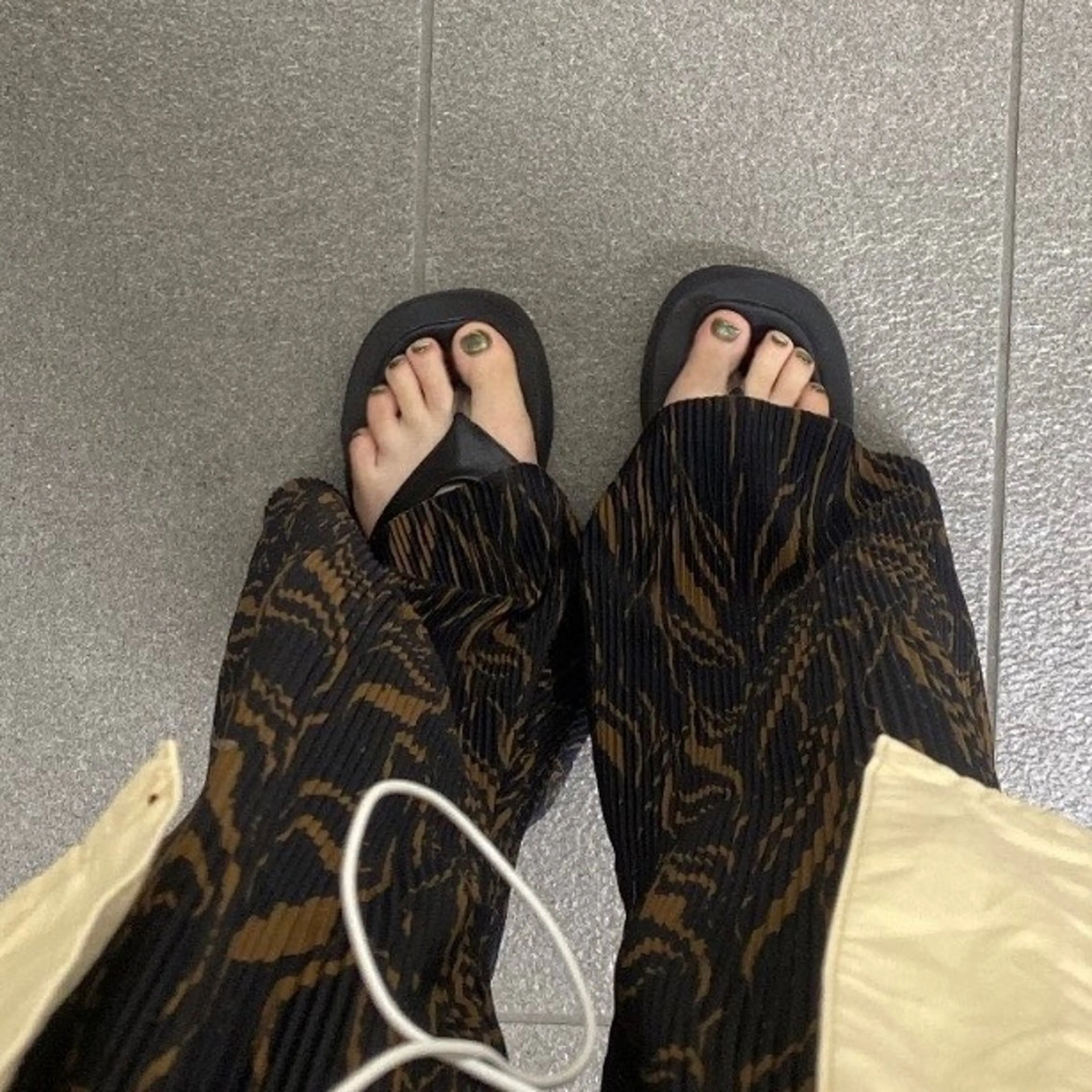 ネイル マグネットネイル Anji 🎀 riche eyeの眉毛・アイブロウイメージ