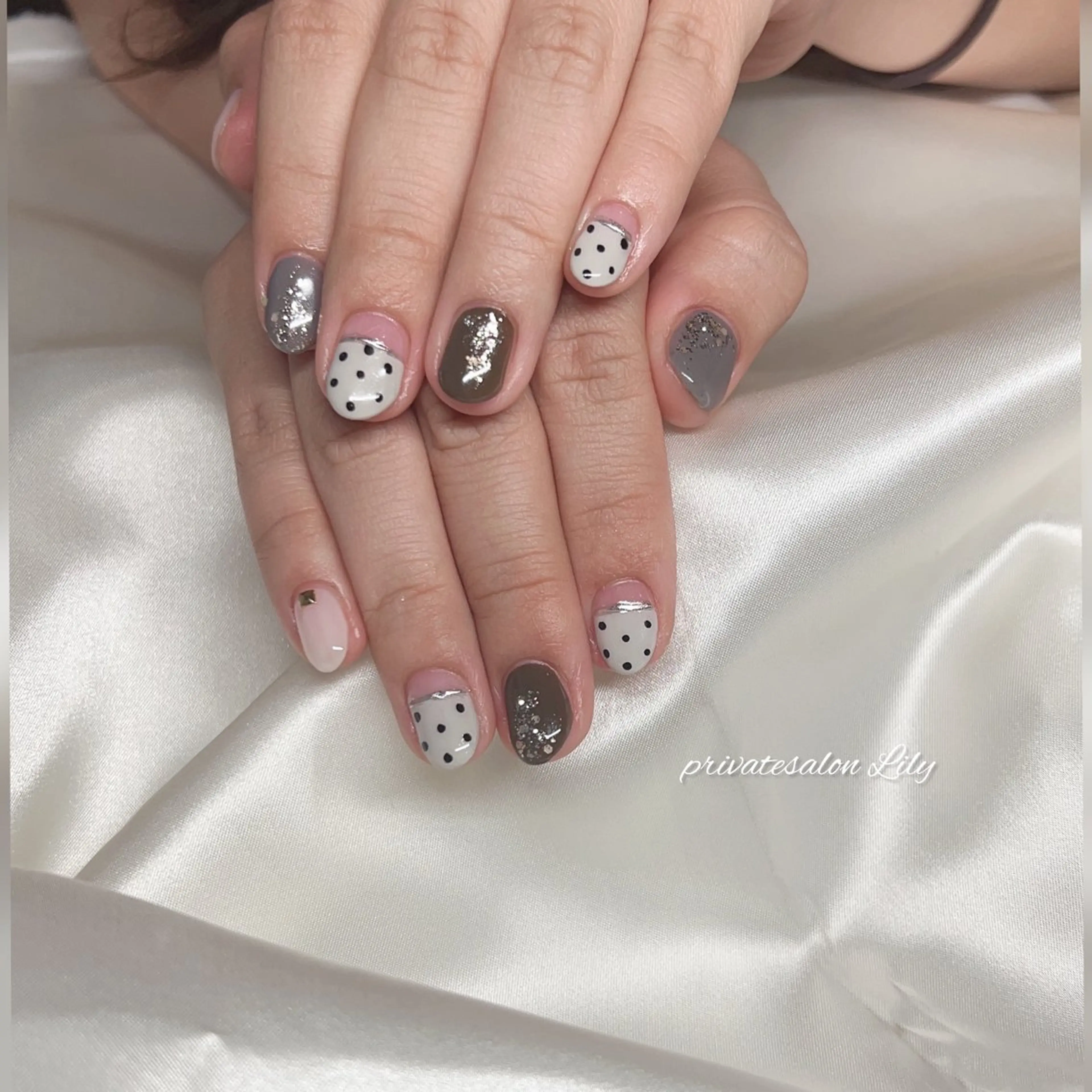 ネイル ドット ニュアンスネイル ハンドネイル salon Lilyのネイルデザイン