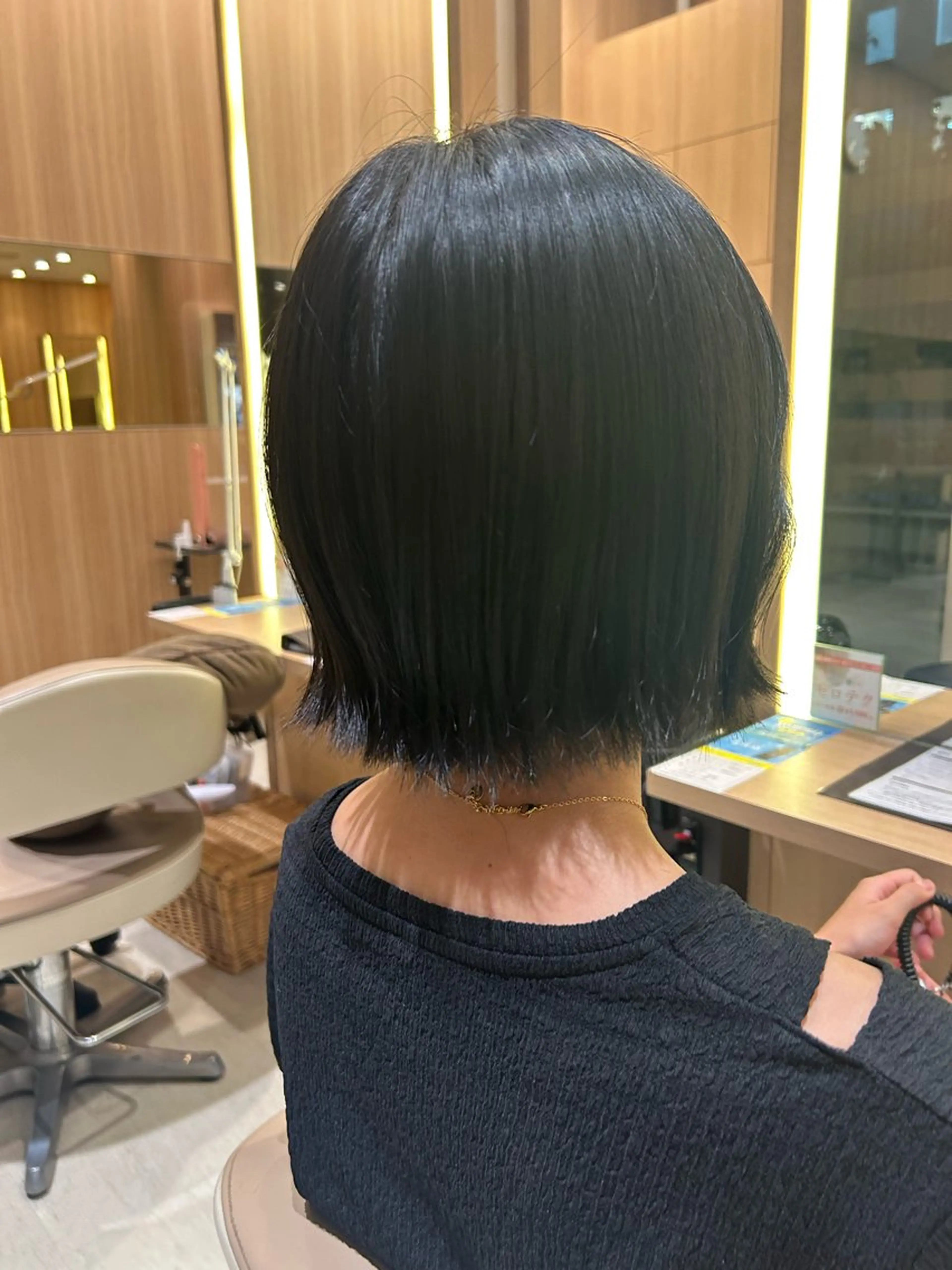 ショート ボブ 外ハネヘア UNIXマークイズみなとみらい所属・上杉 茉広のヘアスタイル