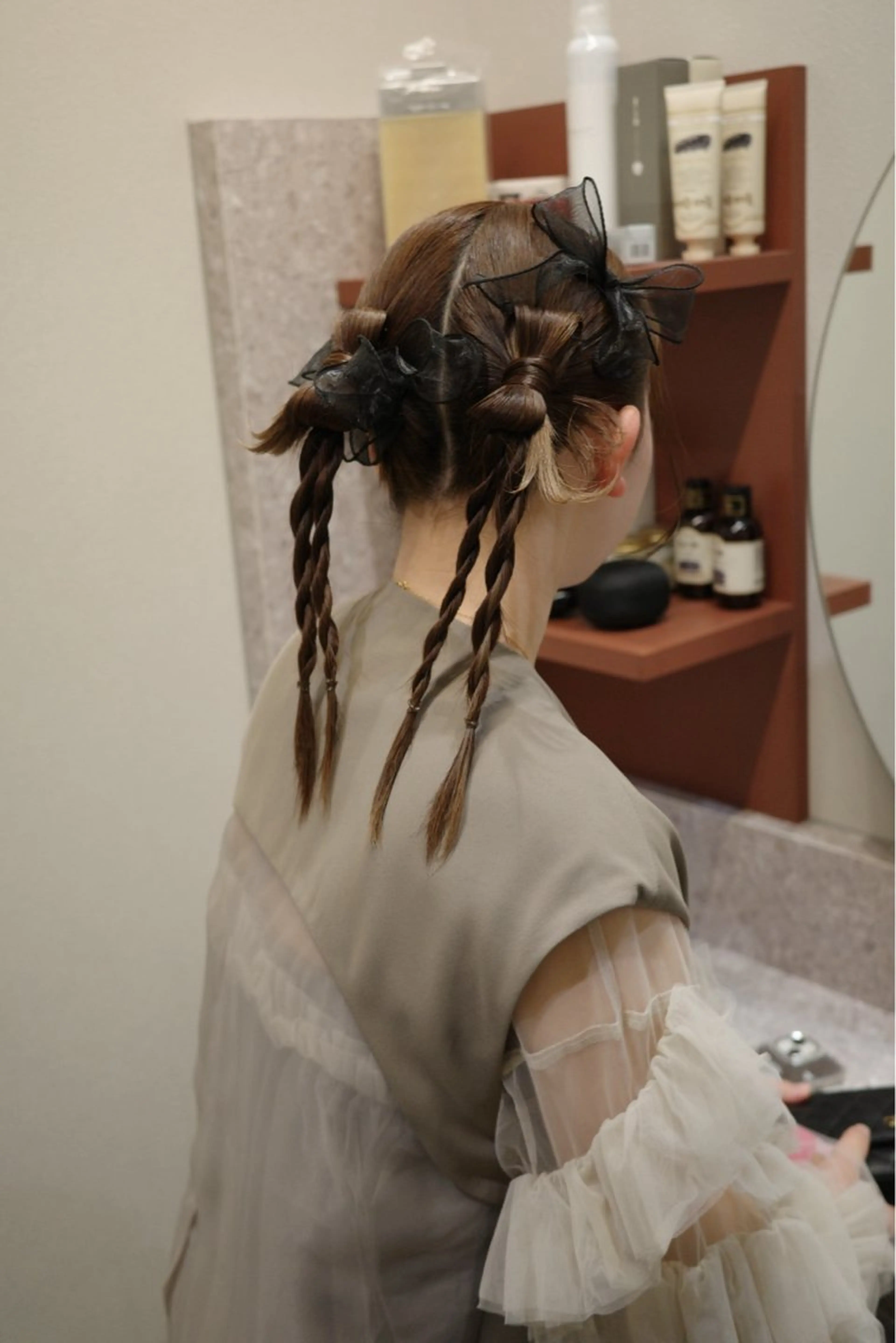 セミロング ヘアアレンジ autre所属・大久保 ひでなりのヘアスタイル