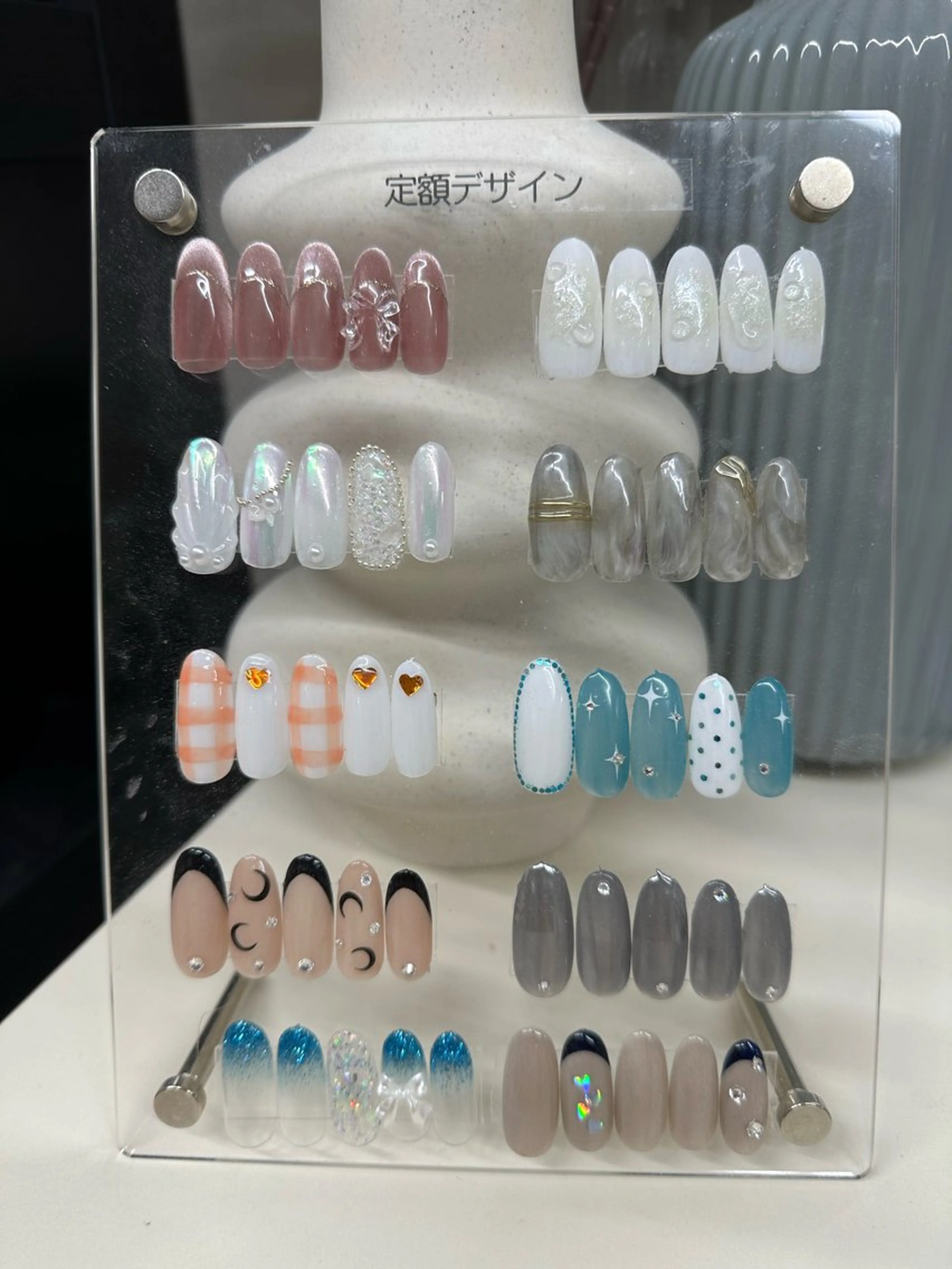 ネイル クレセントアイ MIUのネイルデザイン