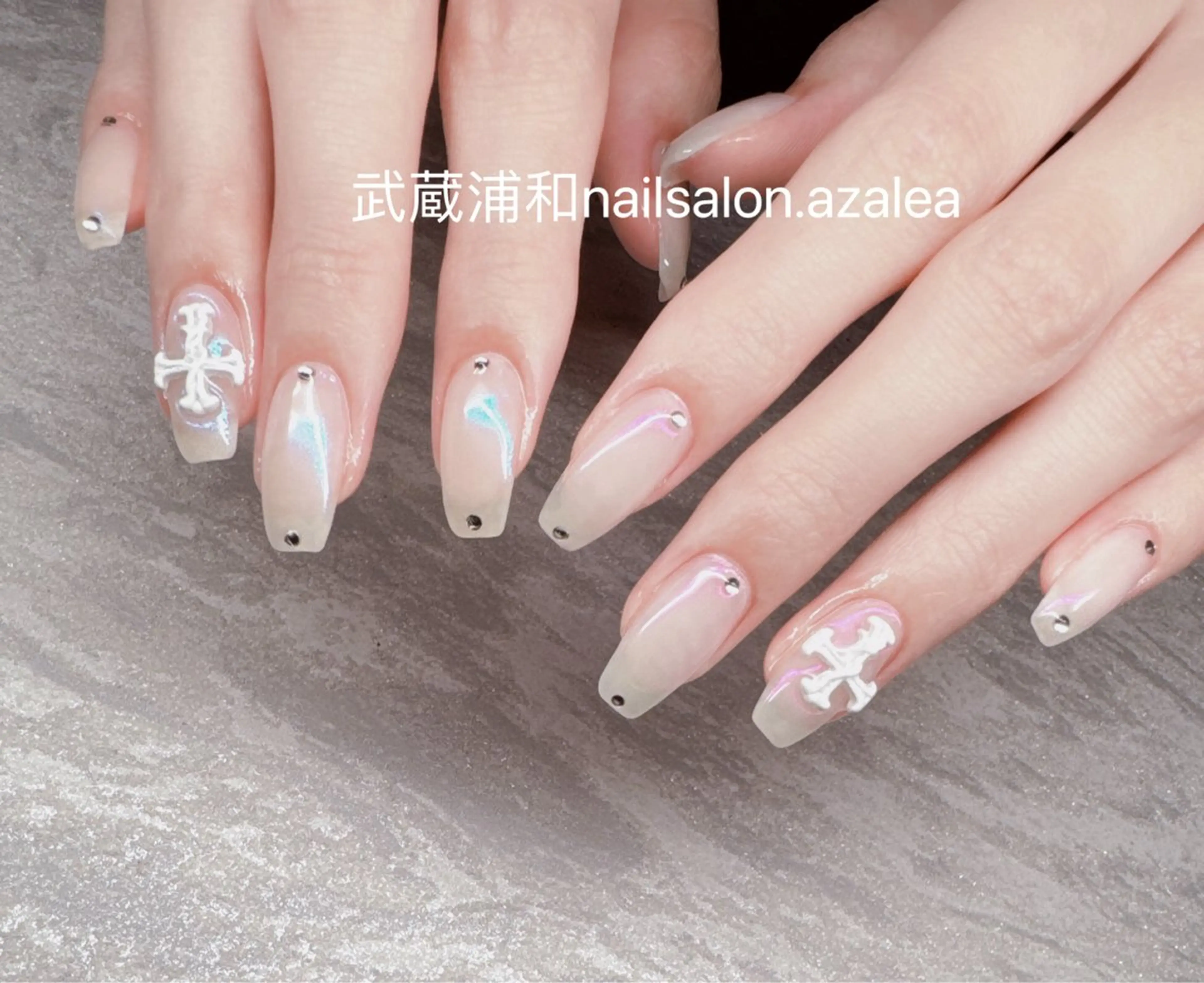 ネイル ハンドネイル R inのネイルデザイン