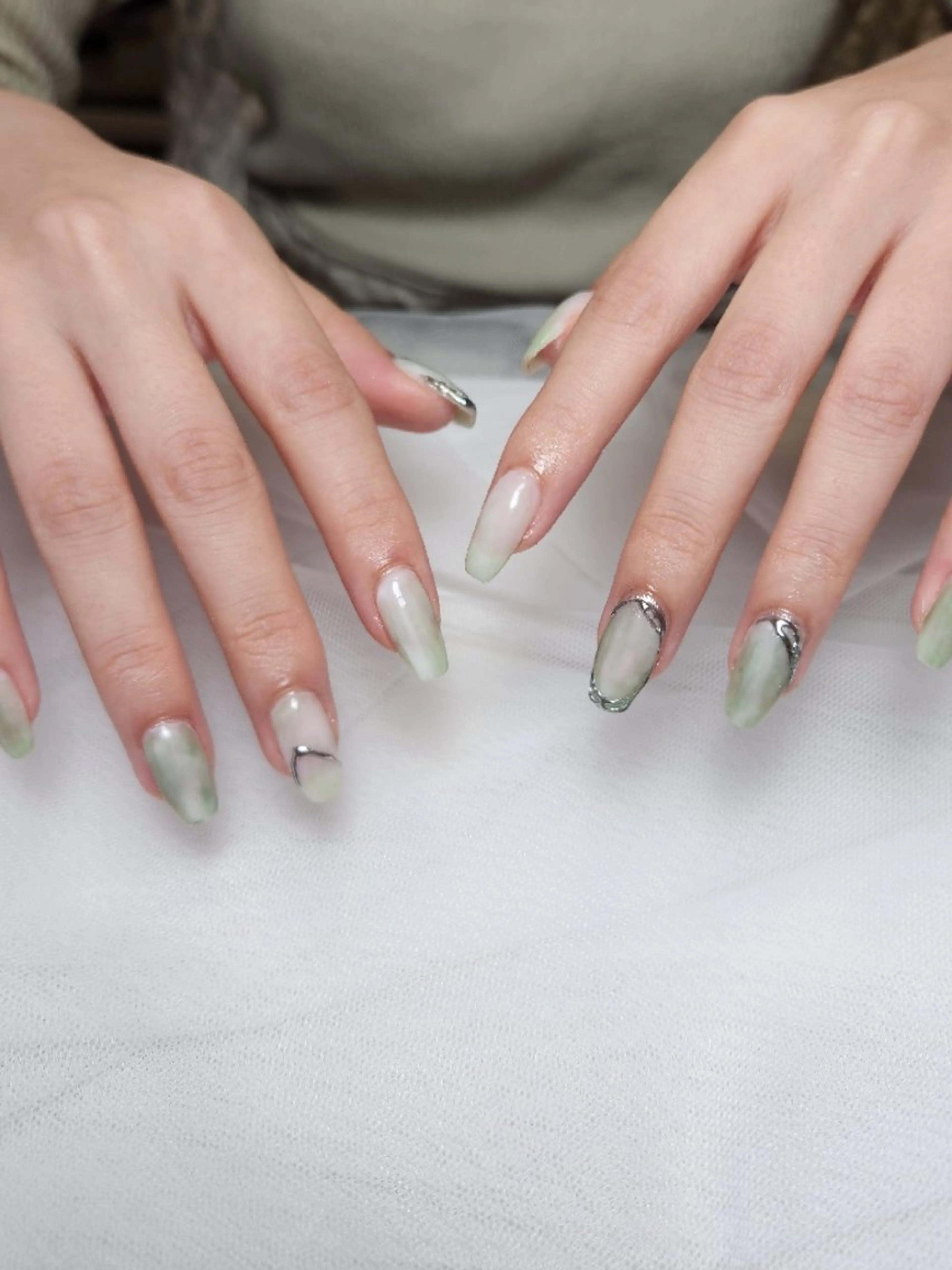 ネイル ジェルネイル グリーン ミラーネイル ニュアンスネイル 春ネイル Nailroom3  古屋明美のネイルデザイン