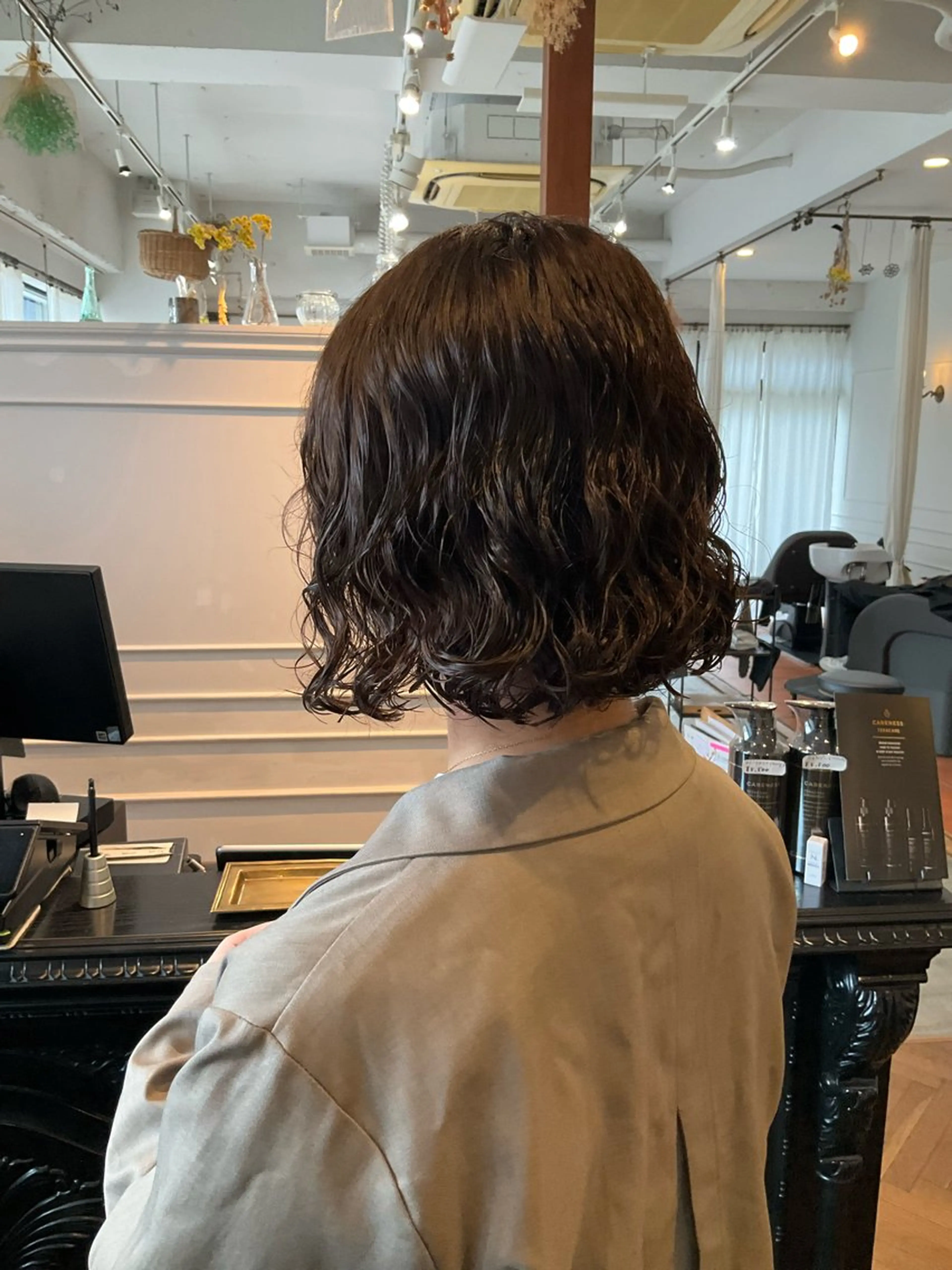 ショート ボブ カット パーマ トリートメント トリコヘアサロン 新井千智のヘアスタイル