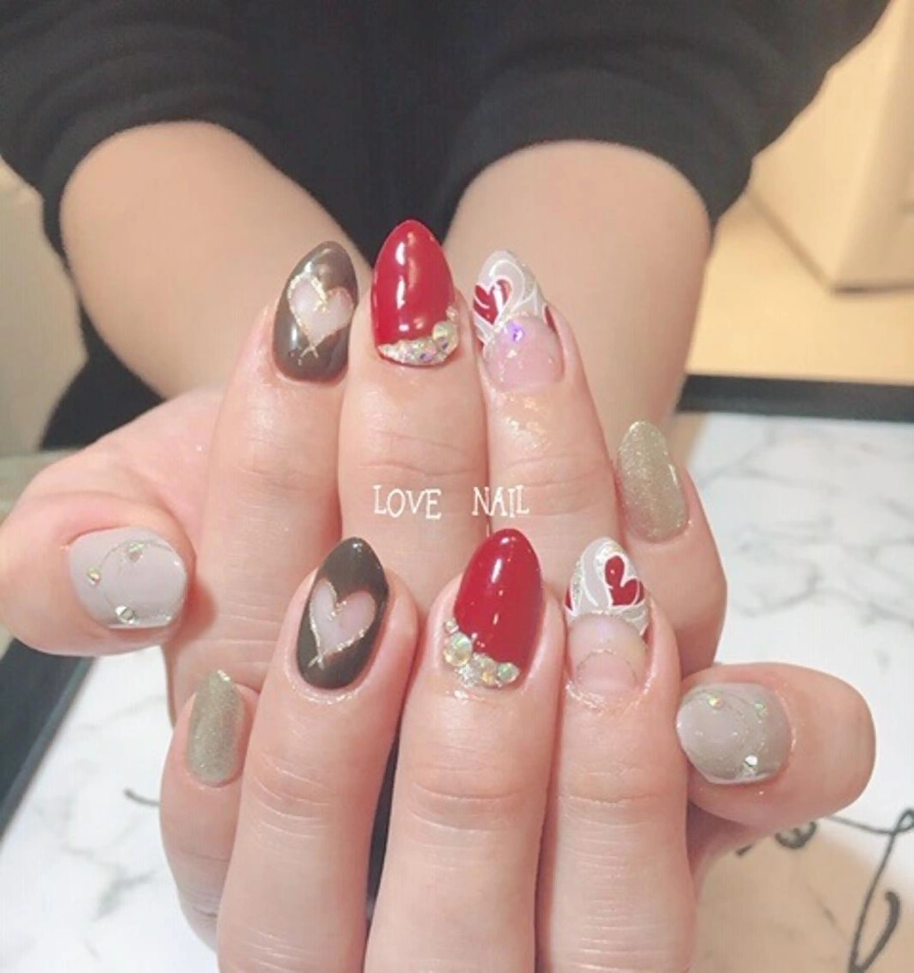 ネイル 持ち込み ハンドネイル LOVE NAIL 💕Sonoのネイルデザイン