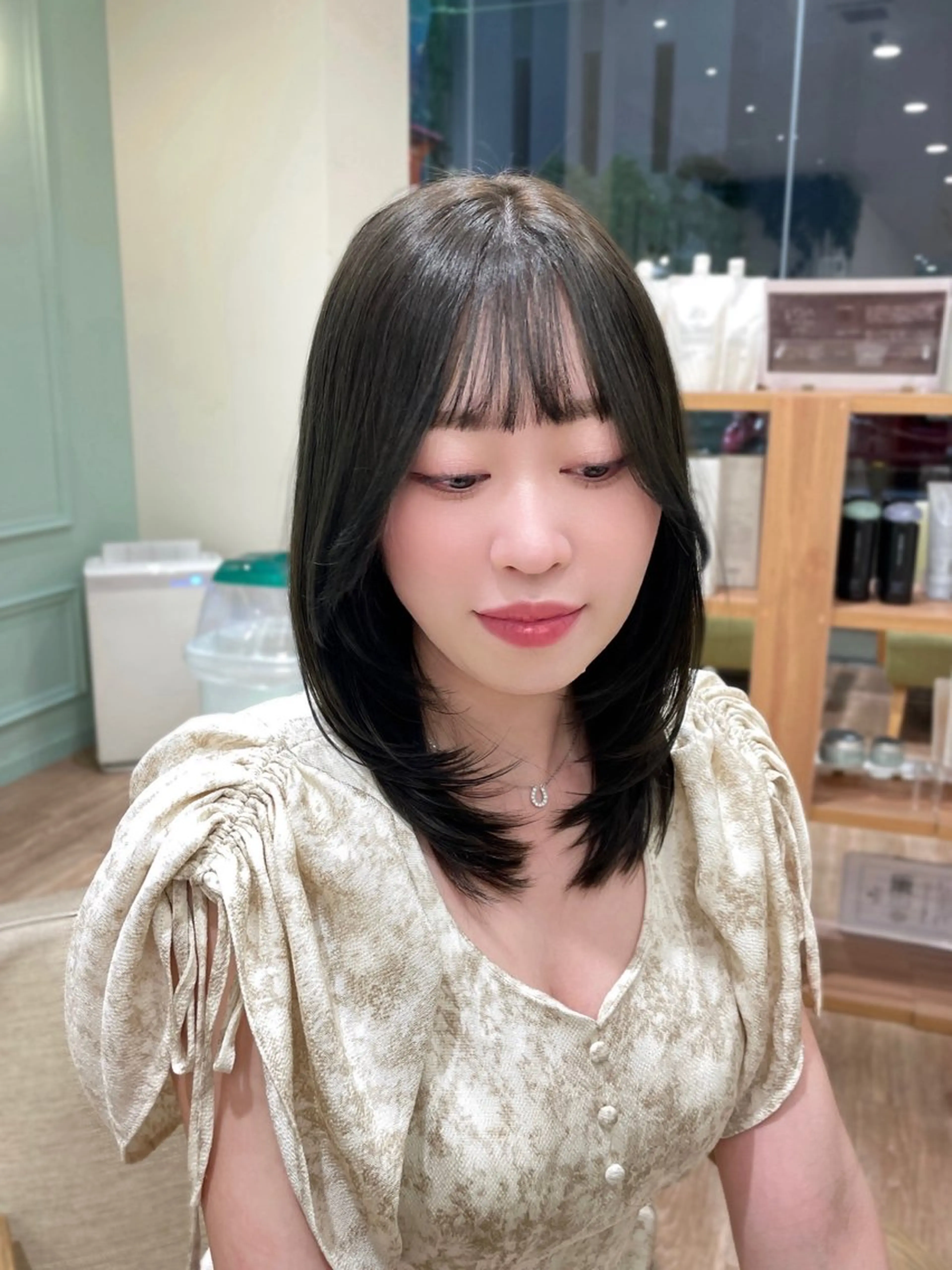 セミロング カット 韓国／大宮／レイヤー 🤍AYA🤍のヘアスタイル