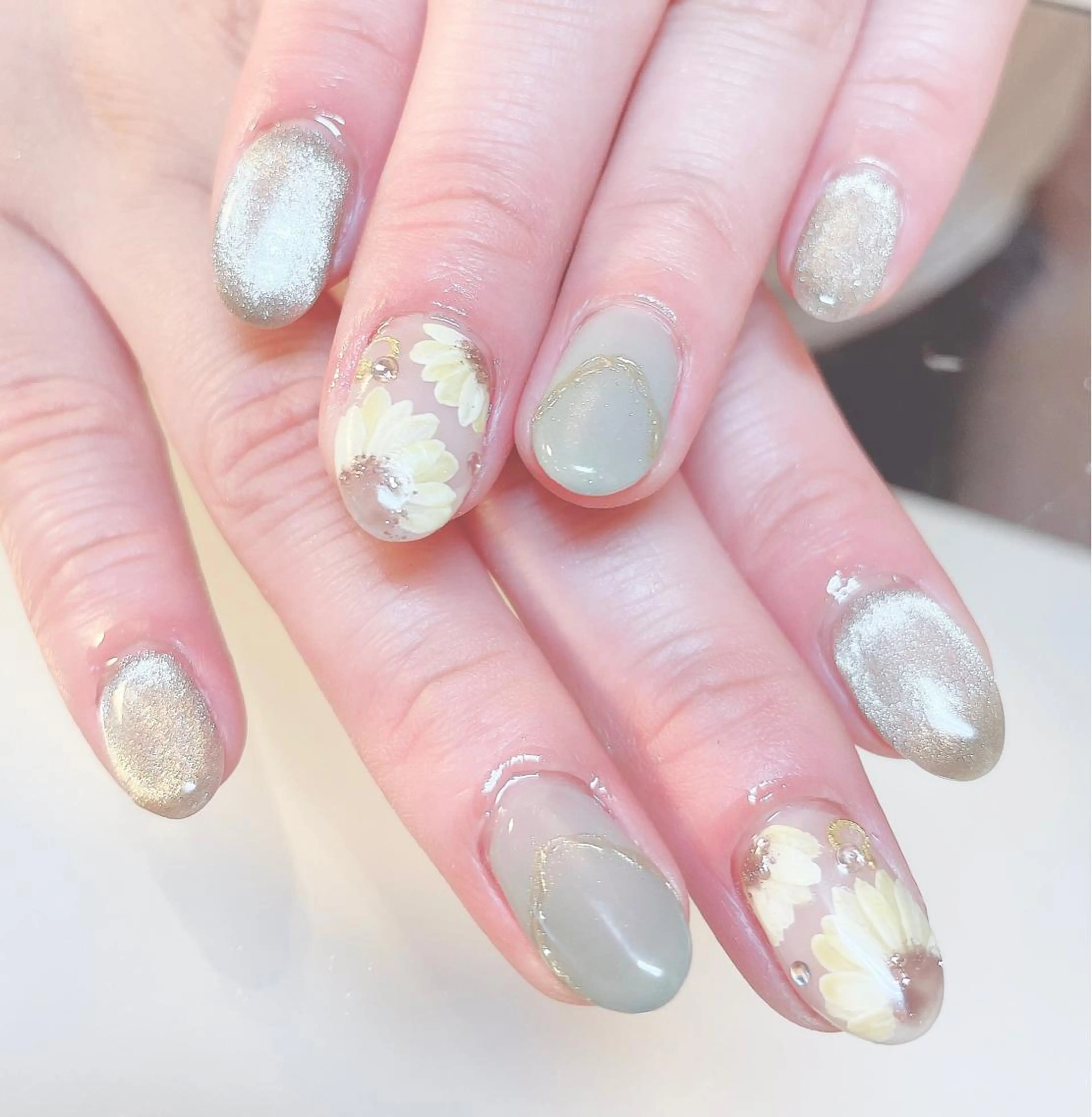 ネイル ハンドネイル Nail room Lunaのネイルデザイン