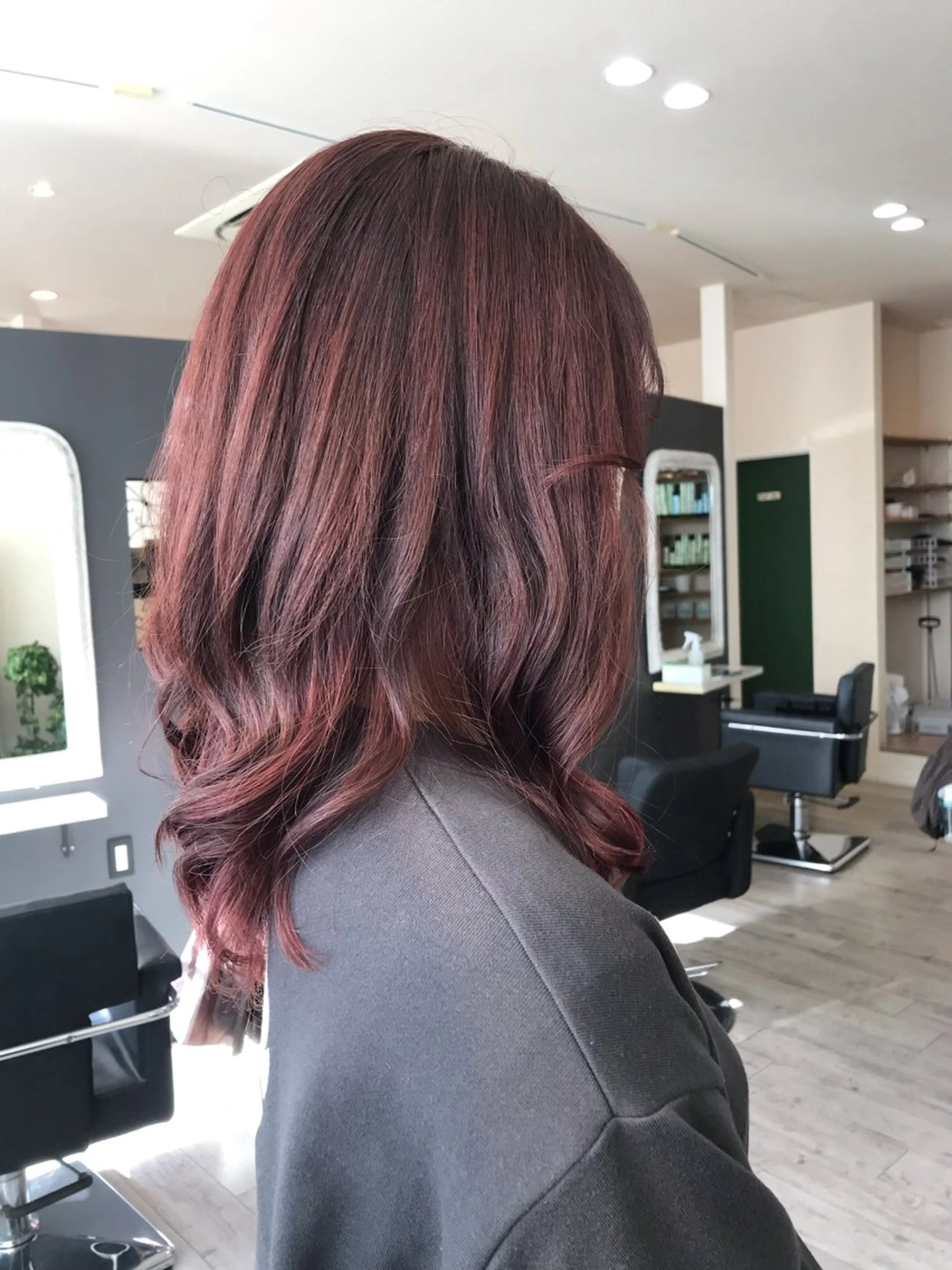 ミディアム レッドブラウン カット ヘアカラー APPEL所属・APPEL hair ／岡山のヘアスタイル