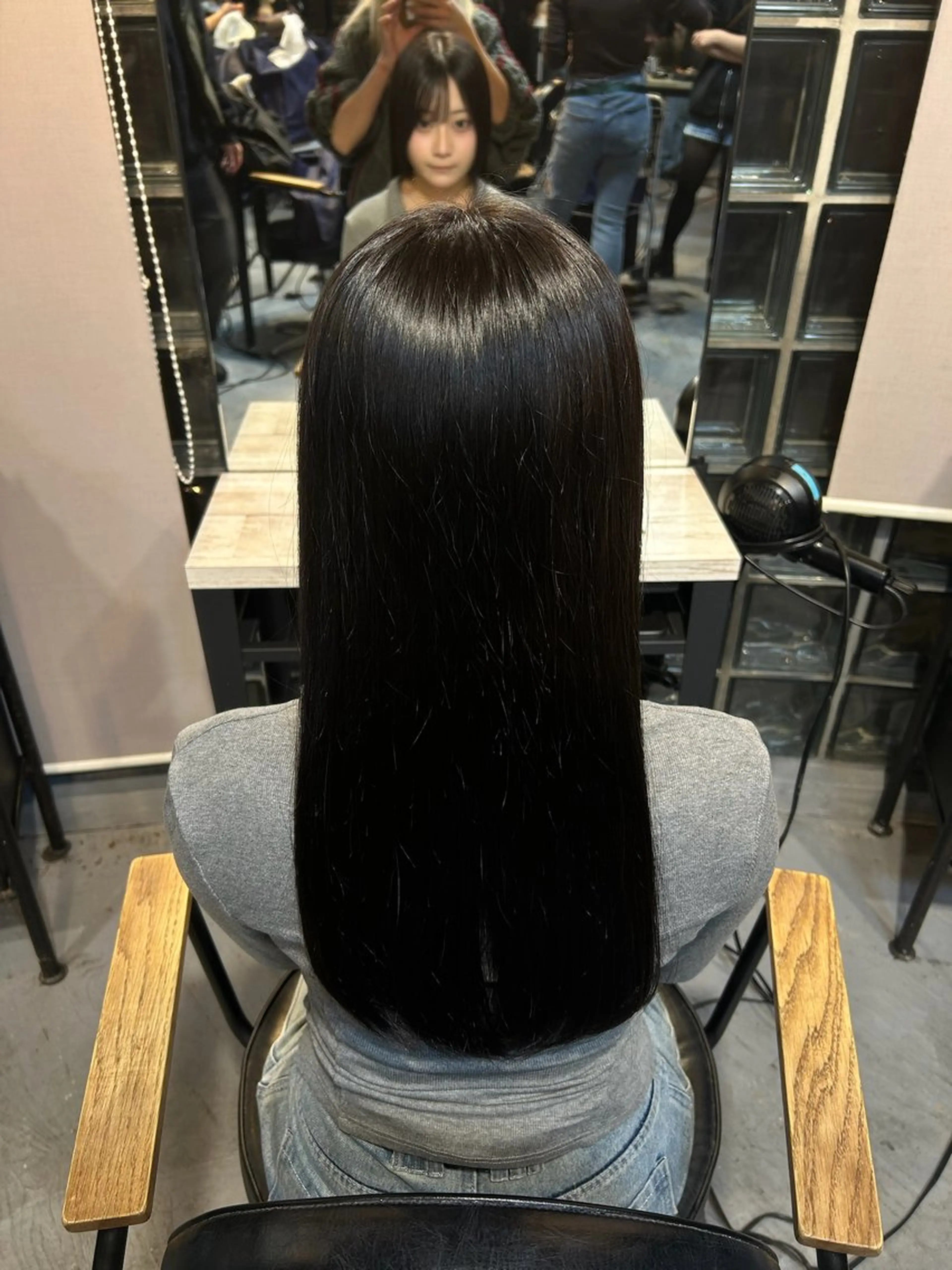 ロング トリートメント 縮毛矯正 おがわ まなのヘアスタイル