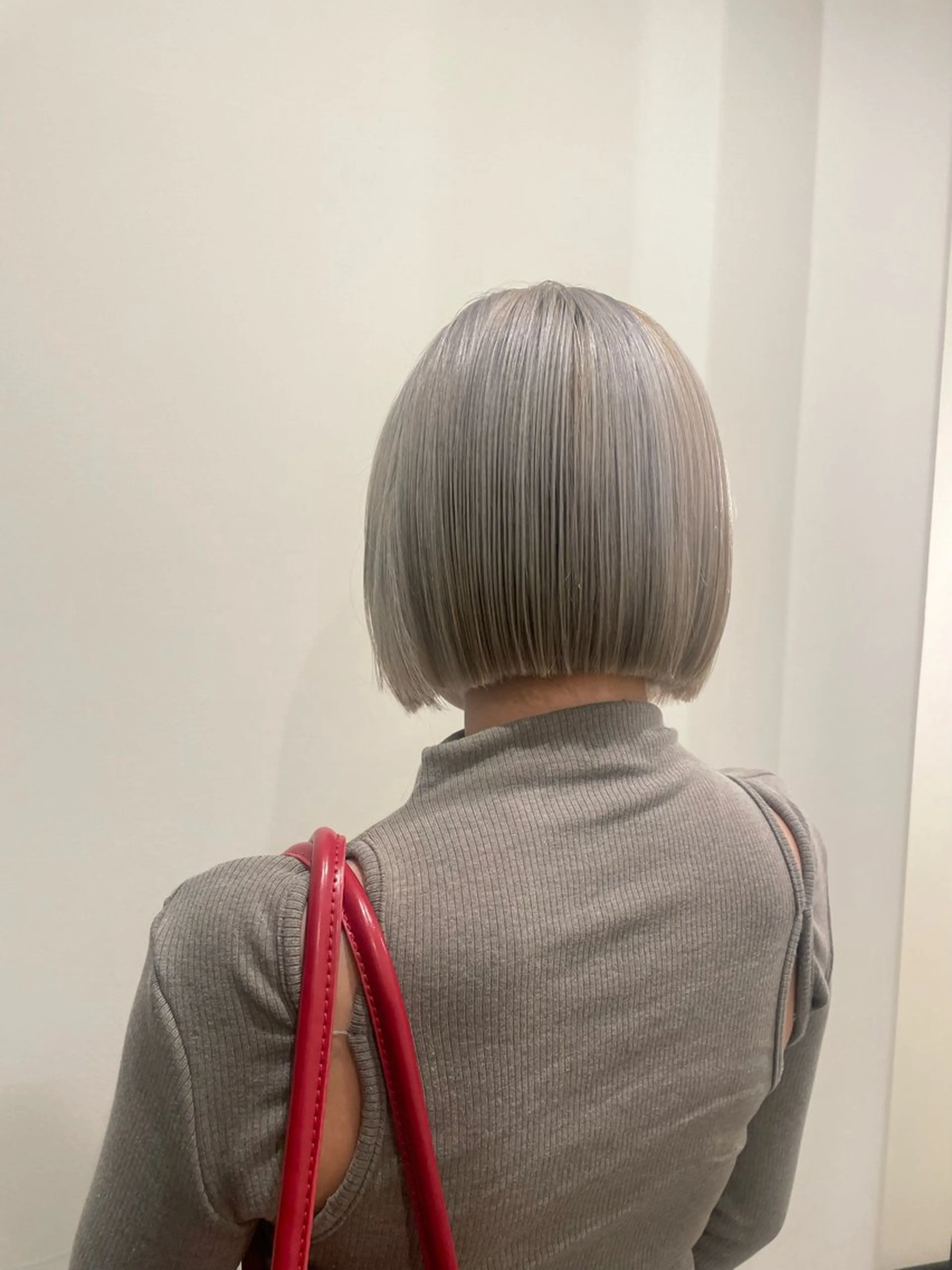 ショート カラー ブロンド ボブ ヘアカラー 渋谷 留菜のヘアスタイル