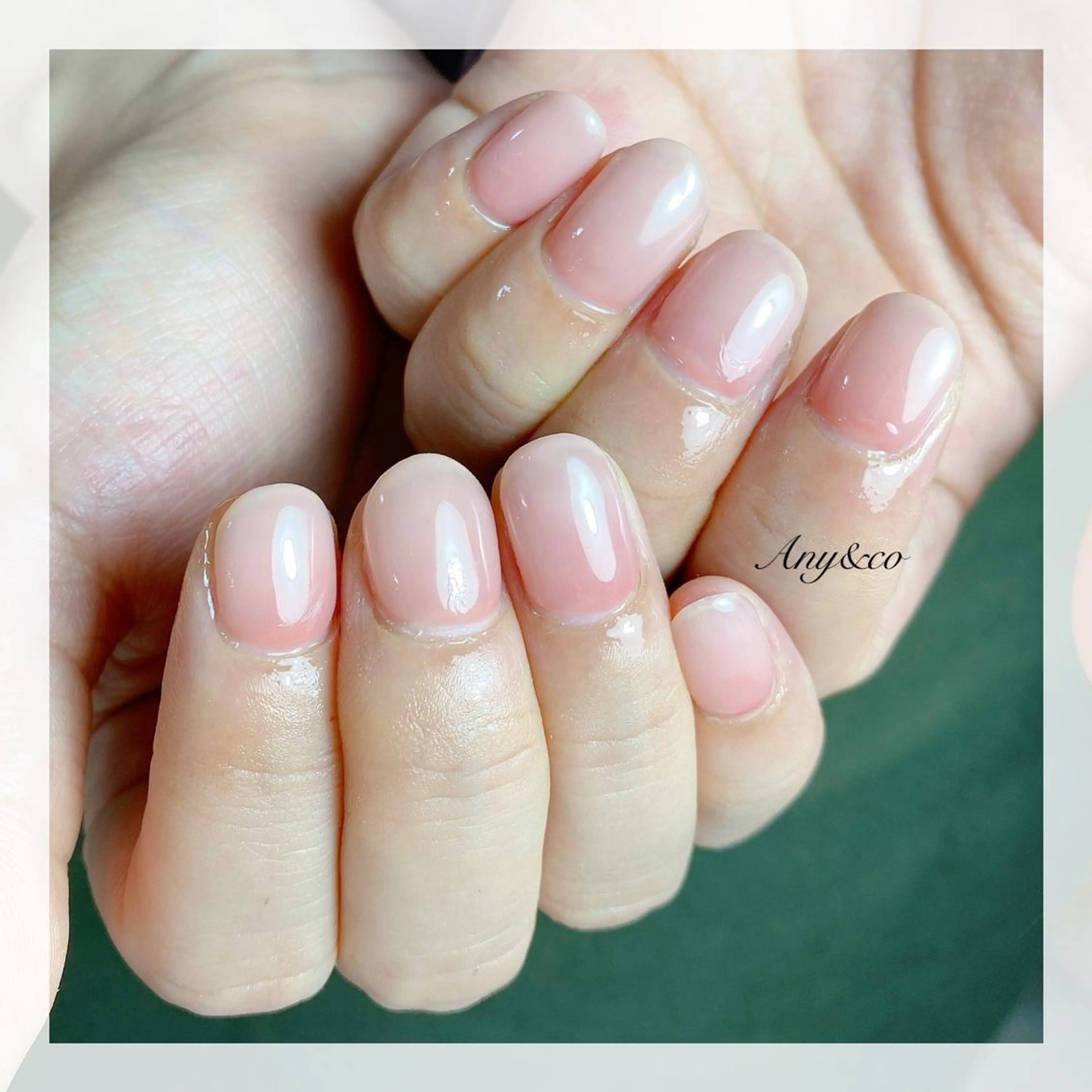 ネイル ジェルネイル グラデーション オフィスネイル シンプルネイル ハンドネイル Any&co 【エニコ】のマツエク・マツパデザイン