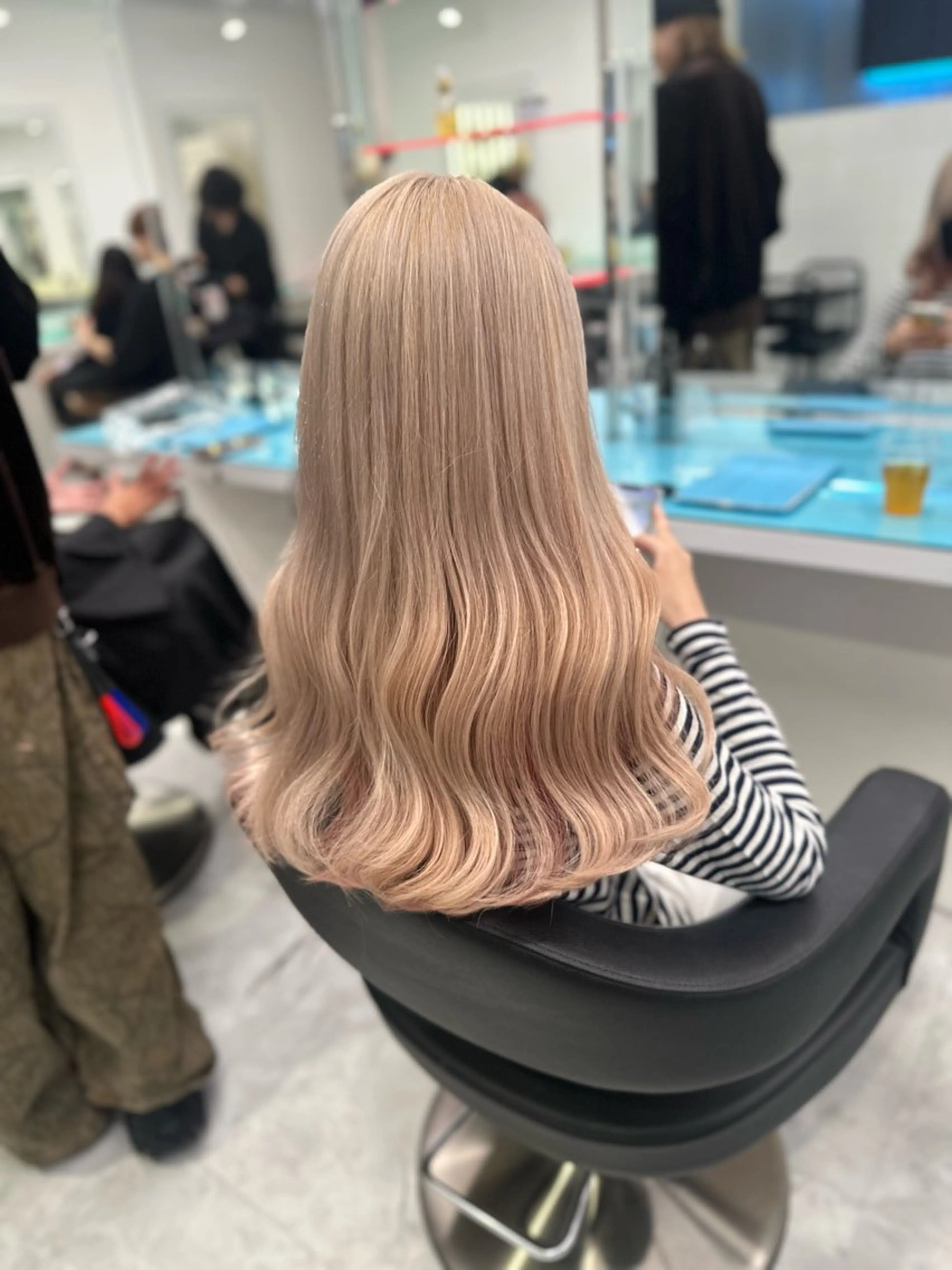 ロング カラー ベージュカラー ブリーチ ケアブリーチ ハイトーンカラー ホワイトベージュ ヘアカラー トリートメント ♡ダブルカラー特化♡ miyuのヘアスタイル
