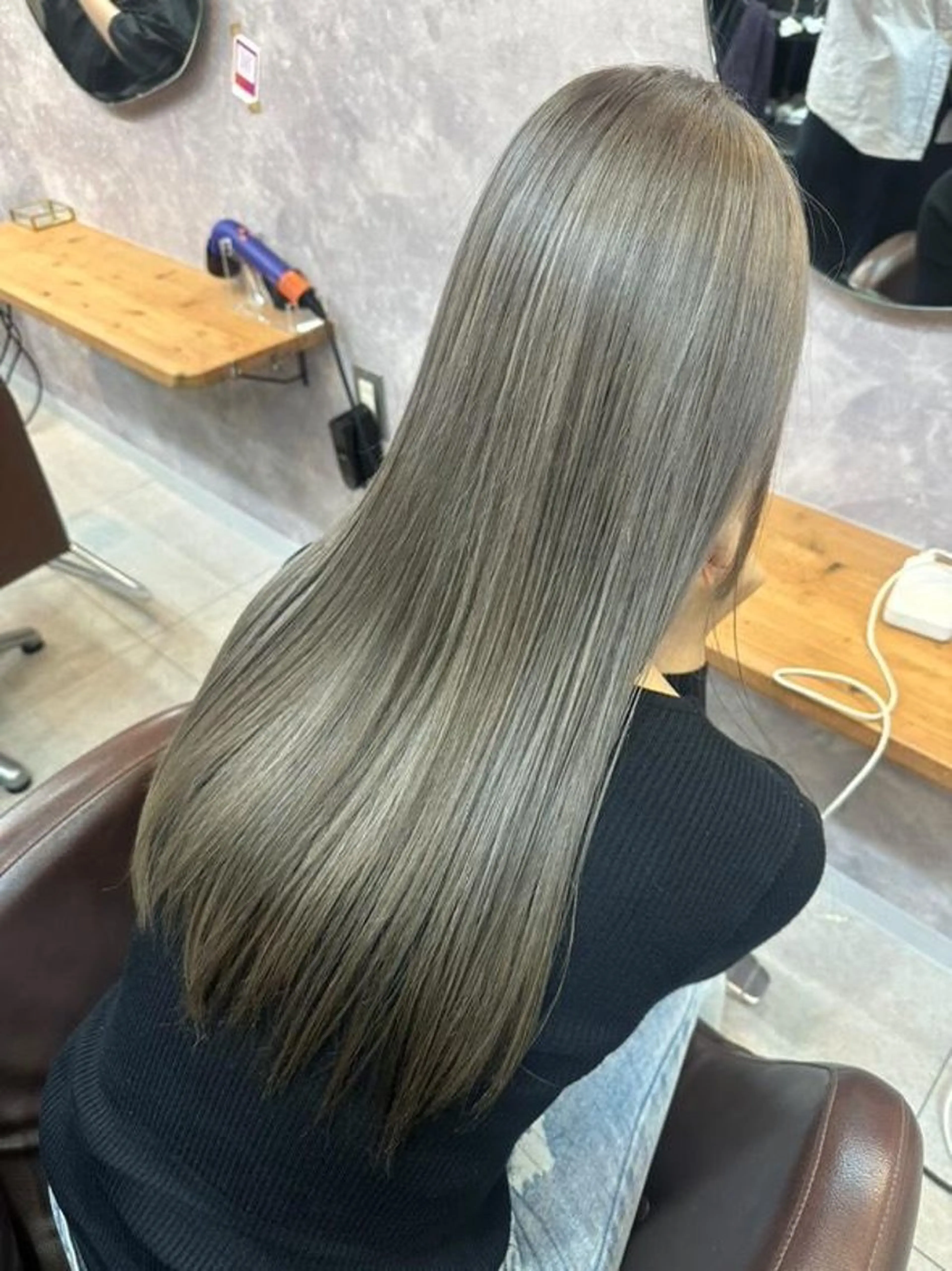 ロング 西川 智葉のヘアスタイル