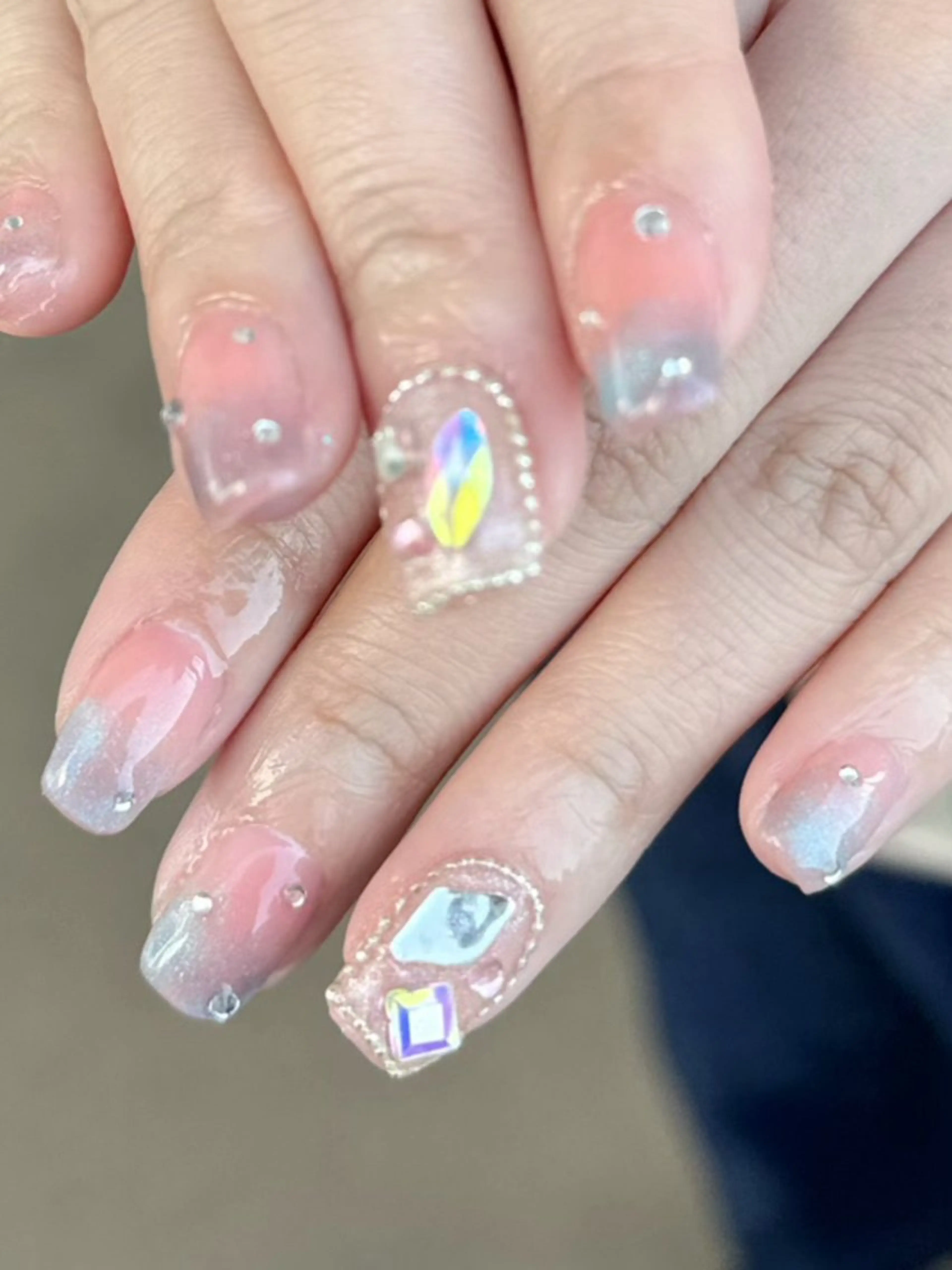 ネイル 新山 聖のネイルデザイン