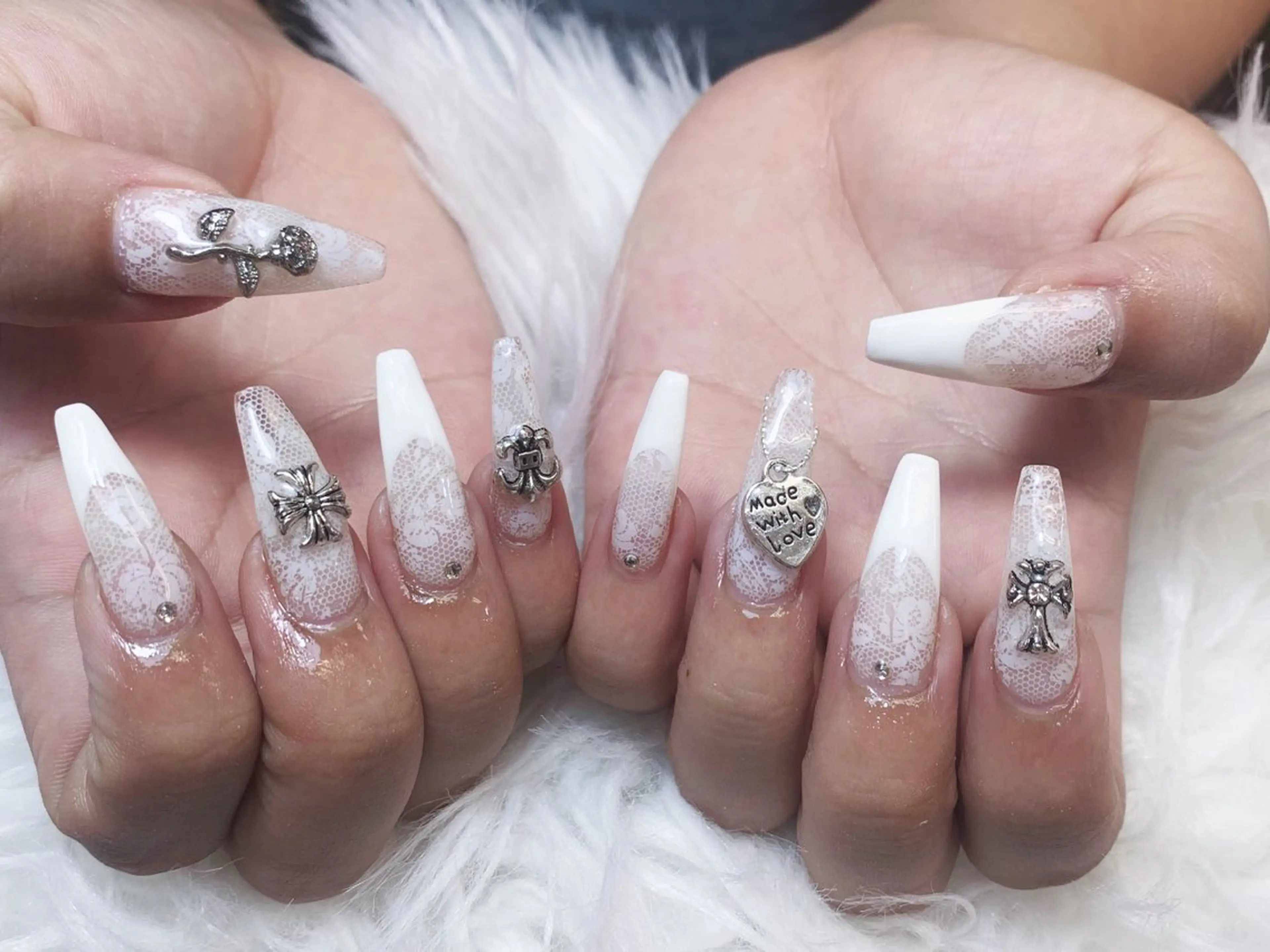 ネイル チークネイル 長さ出し フットネイル マグネットネイル 持ち込み ハンドネイル ANH NAIL ゴテゴテ専門店💎のネイルデザイン