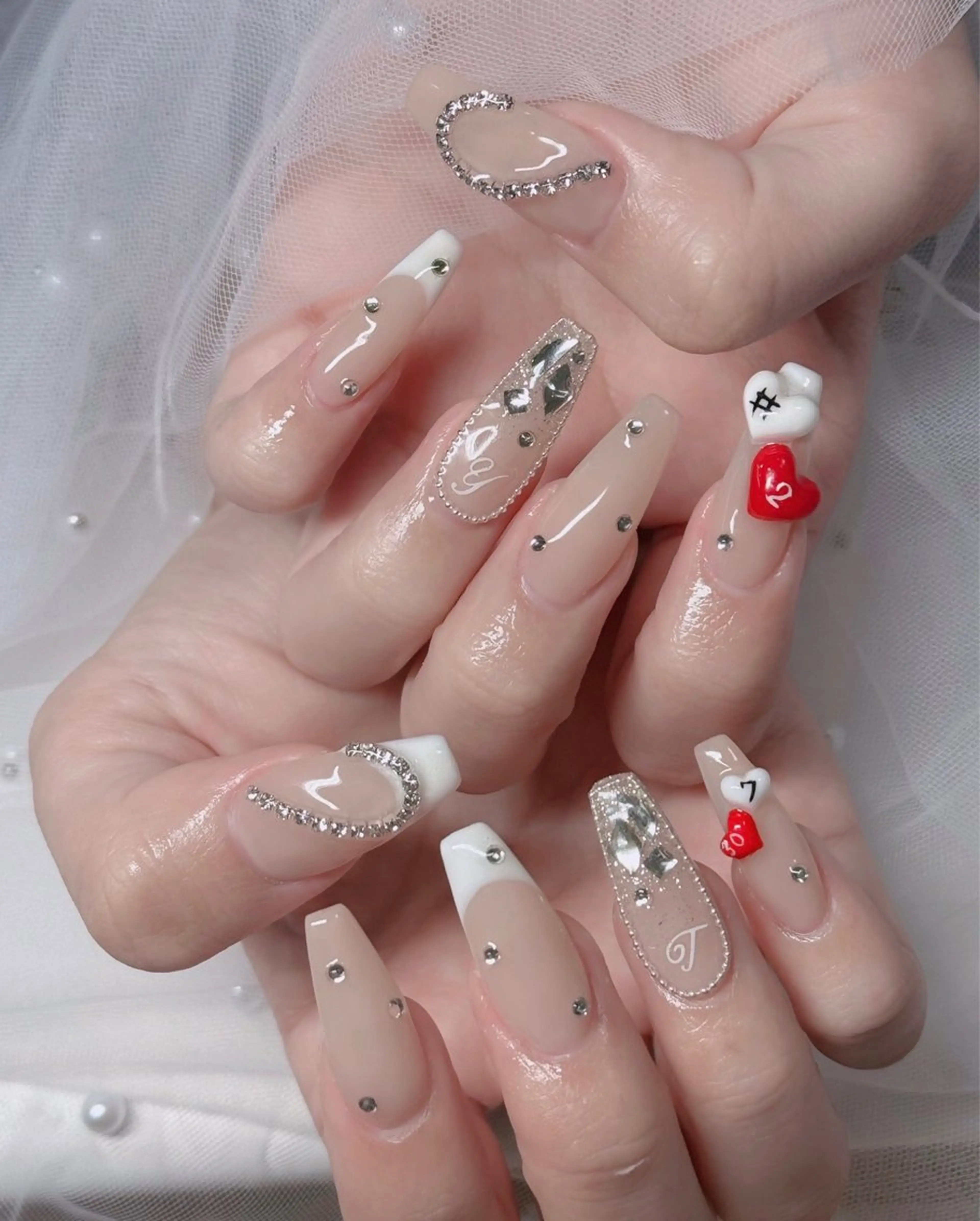 ネイル オーロラネイル フレンチネイル ジェルネイル ハロウィン 韓国ネイル ハンドネイル H.baby Nail Salonのネイルデザイン