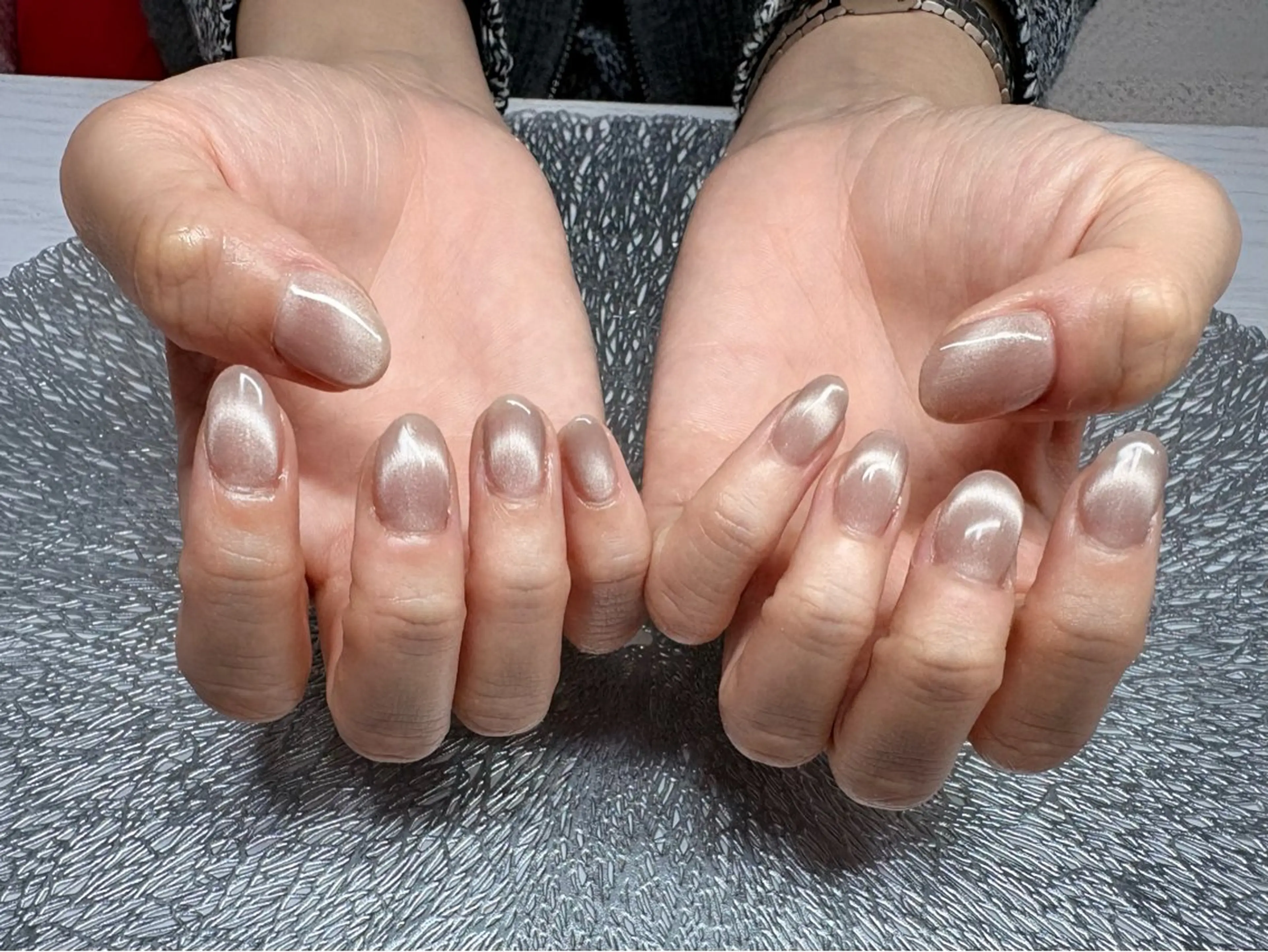 ネイル フットネイル ジェルネイル ラメ(グリッター) マグネットネイル 持ち込み ハンドネイル ハンドケア ♡Bivi♡自爪に 優しいネイルサロンのネイルデザイン