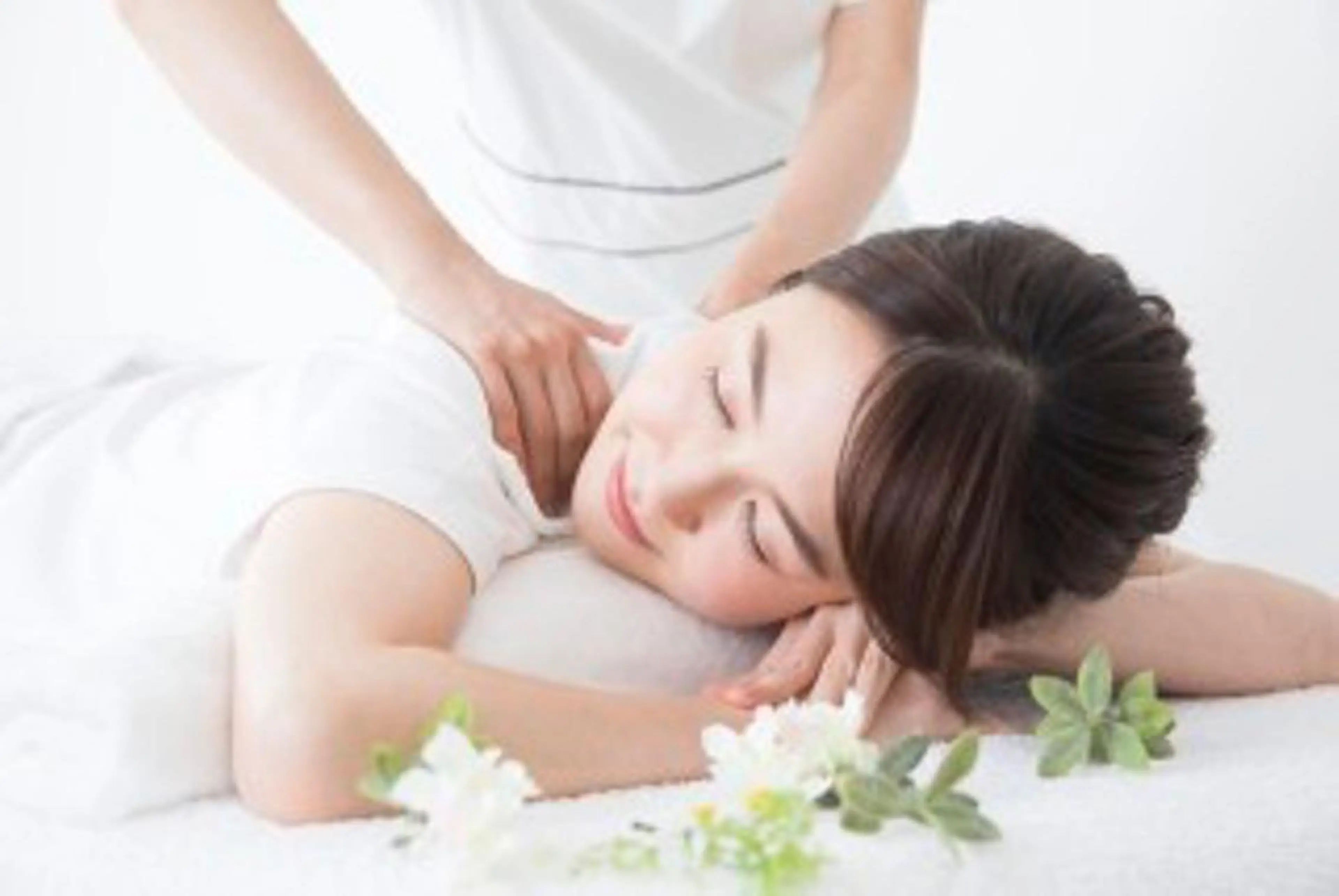 美尽  BIZIN所属・久々 もえみのネイルデザイン