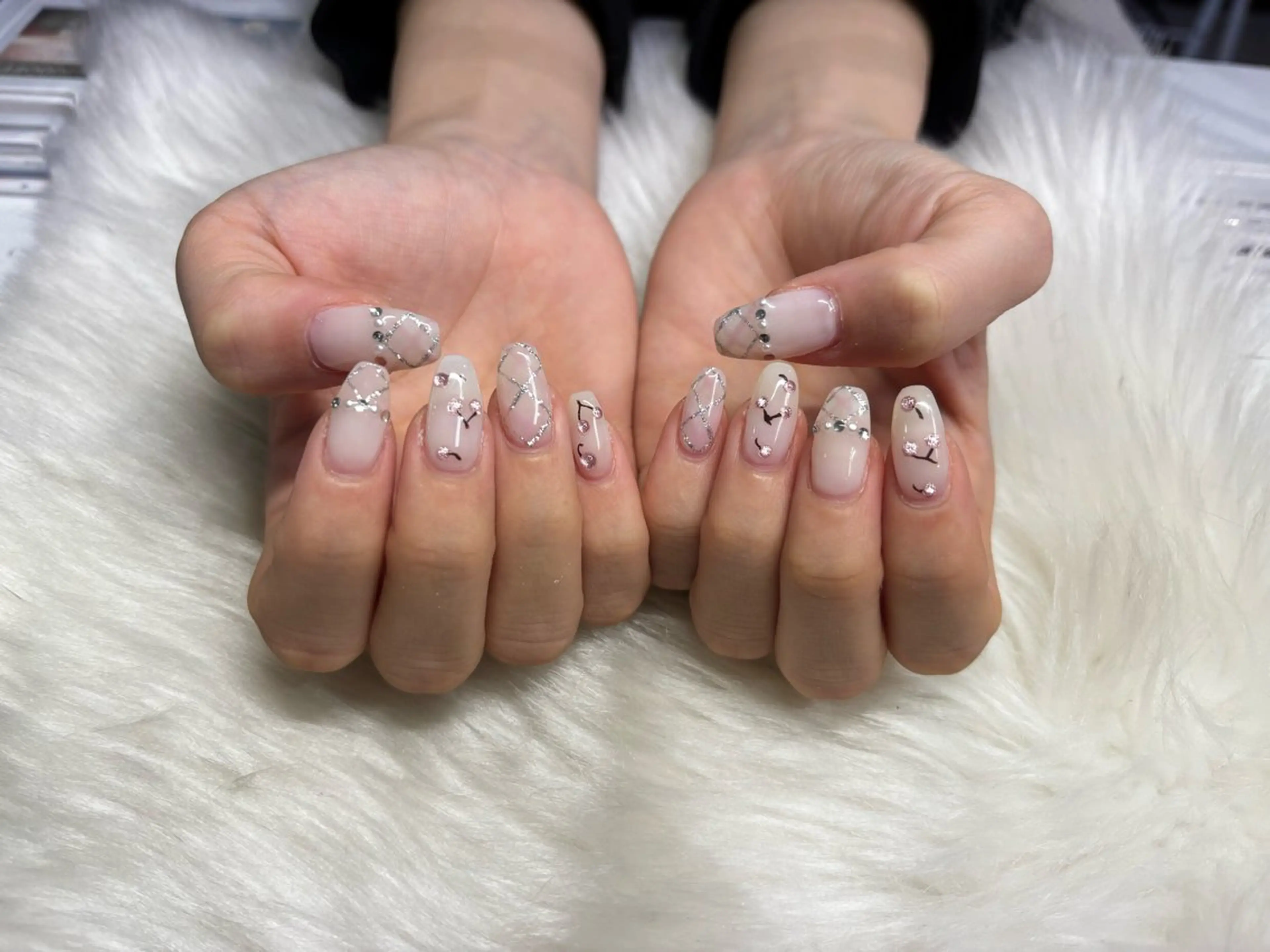 ネイル ハンドネイル Rich to安城店所属・長坂 若菜のネイルデザイン