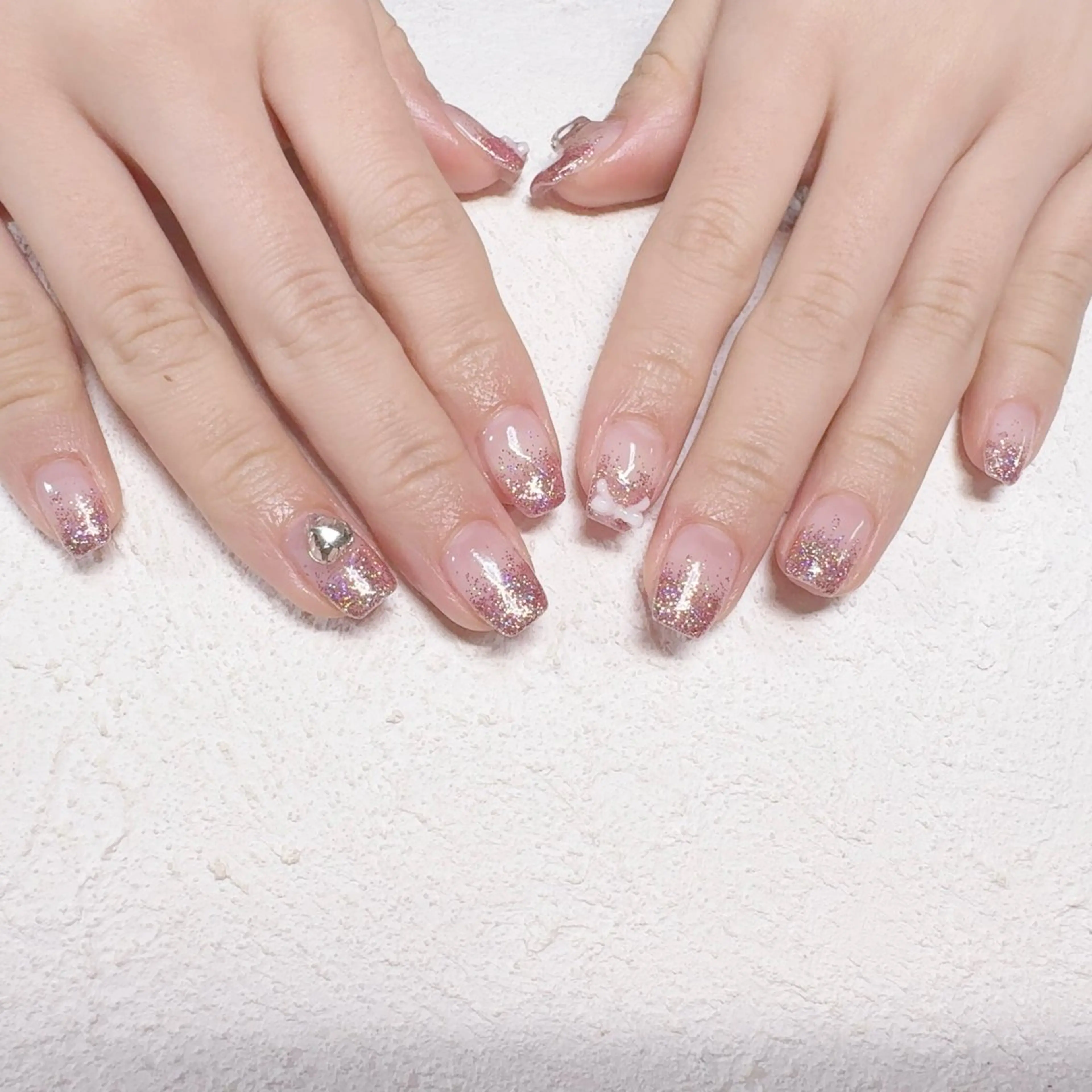 ネイル ラメ(グリッター) ラメグラデーション Regaro i.sのネイルデザイン