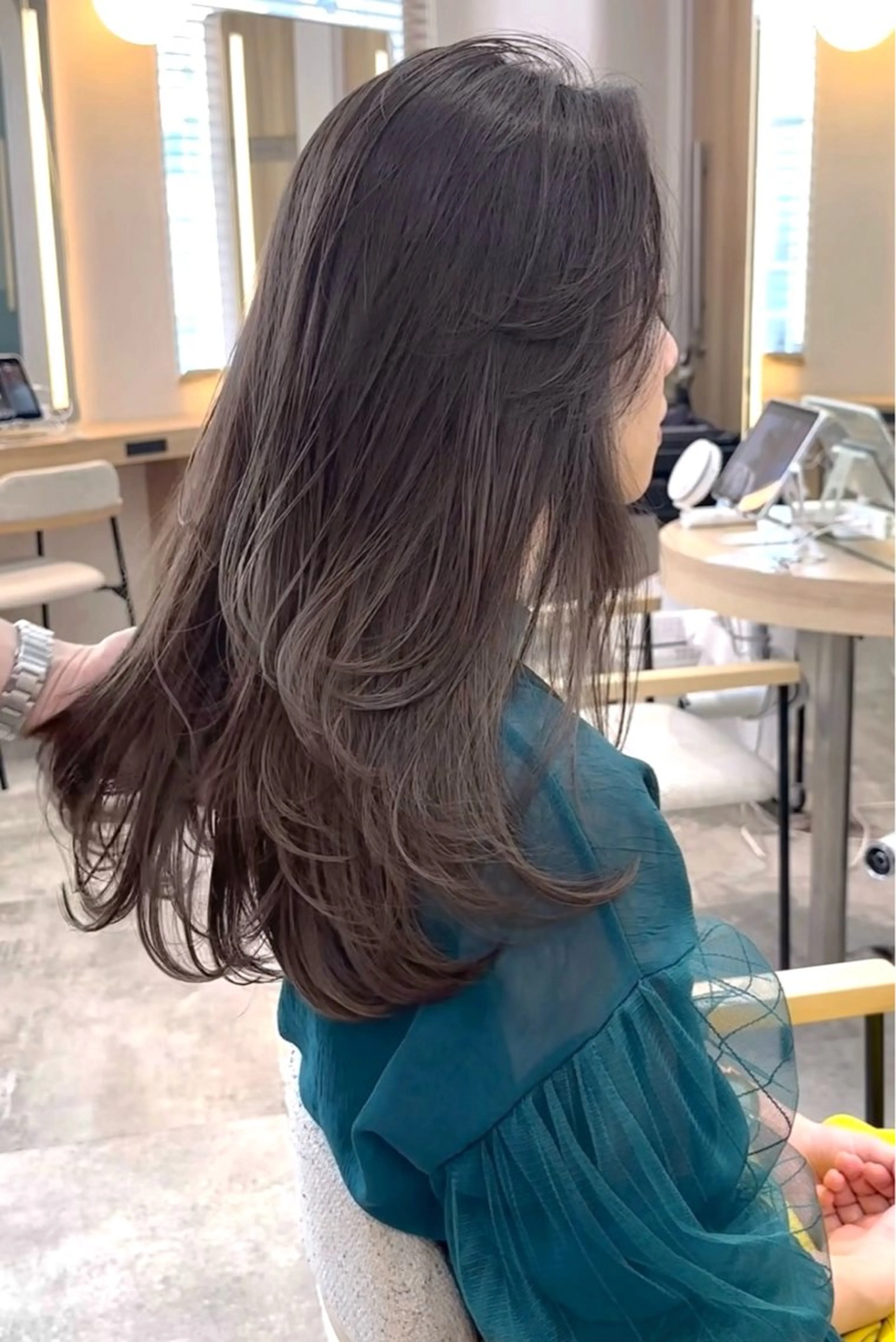 ロング カラー Ways TOKYO所属・北間 寛哉のヘアスタイル