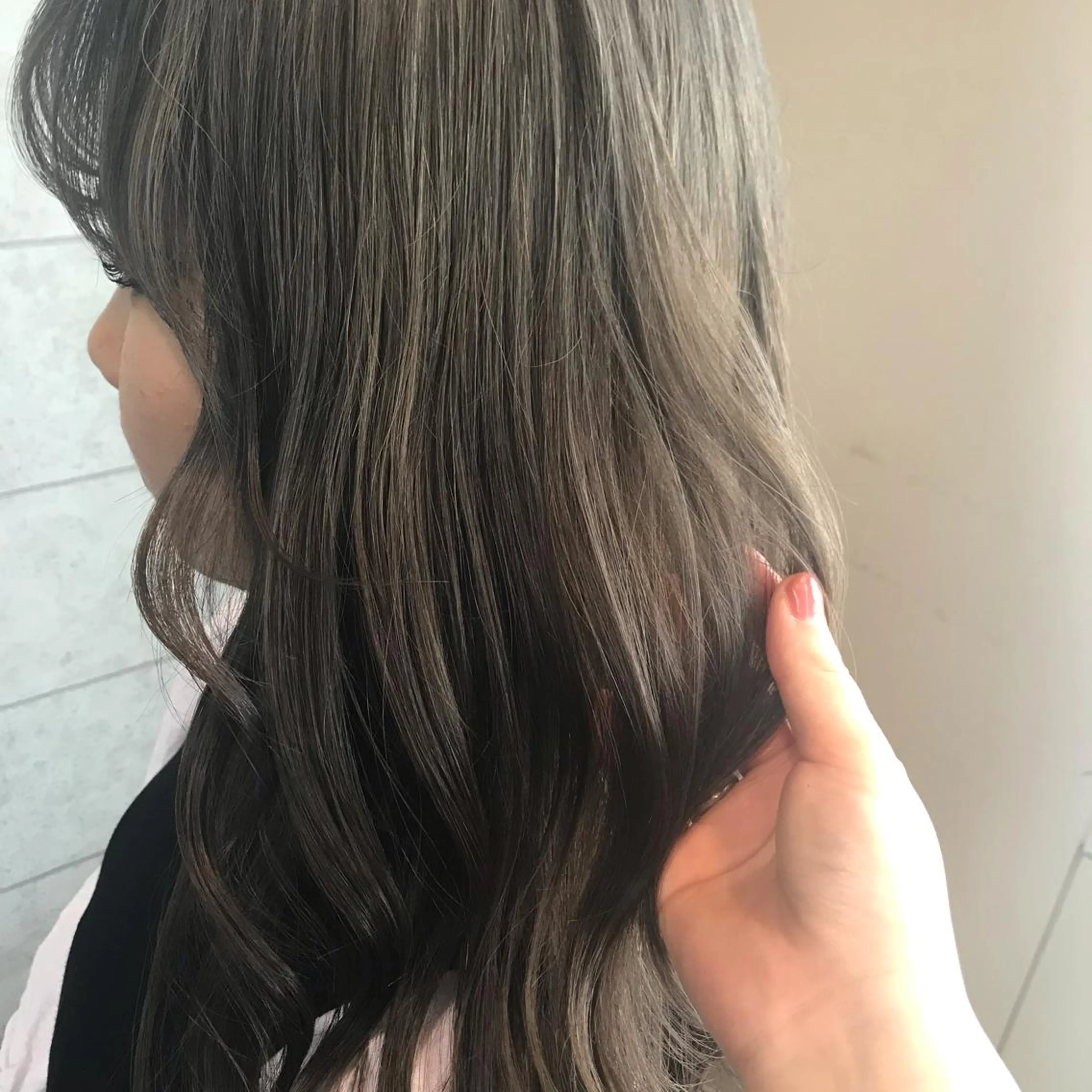 ロング カラー ヘアアレンジ knock【ノック】所属・烏丸韓国ヘア🇰🇷 ayaka🎀のヘアスタイル