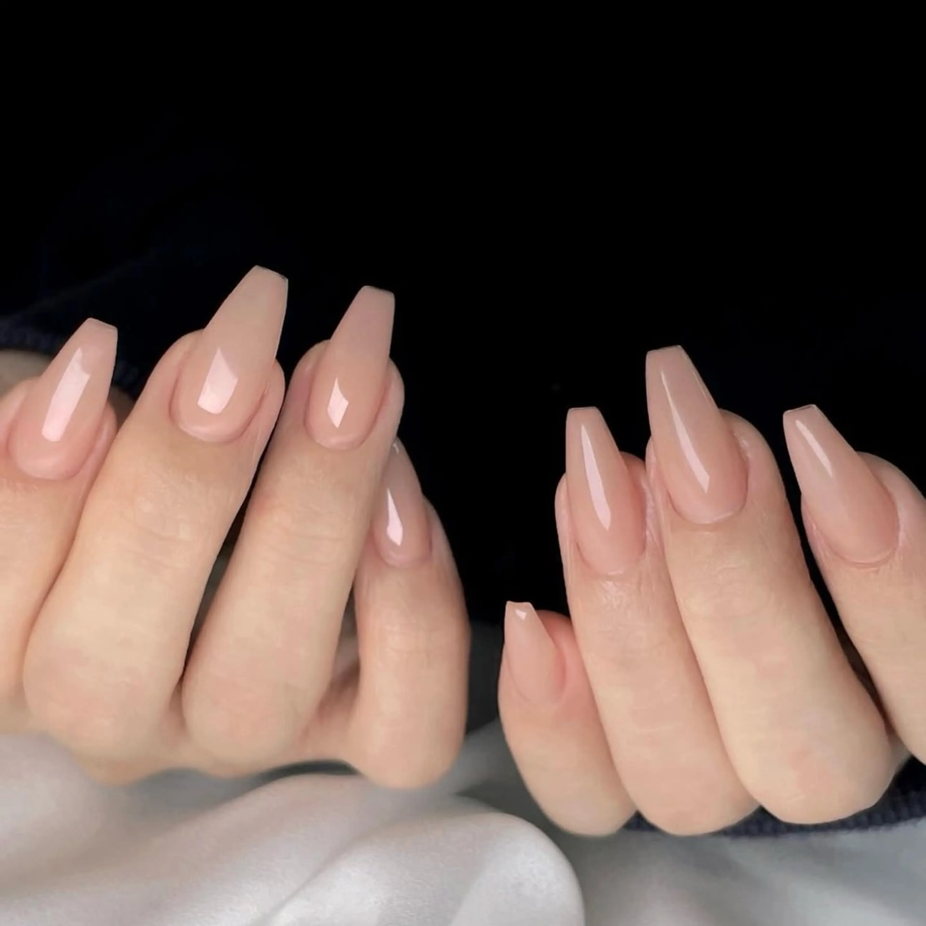 ネイル キラキラネイル 韓国ネイル 水色 マグネットネイル ミラーネイル ハンドネイル ハンドケア Lala Nailsのネイルデザイン