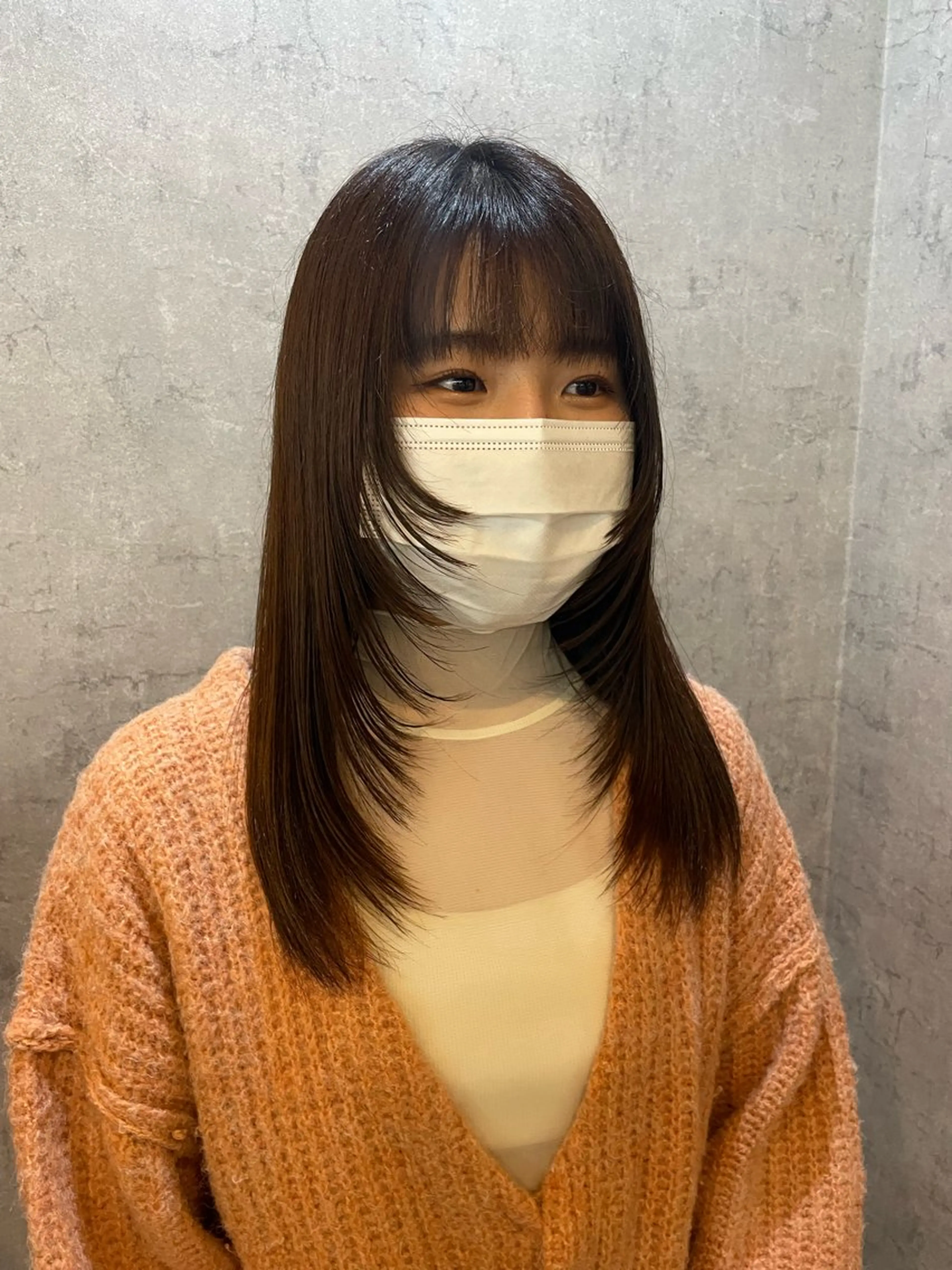 ロング レイヤーカット 手塚 由佳のヘアスタイル